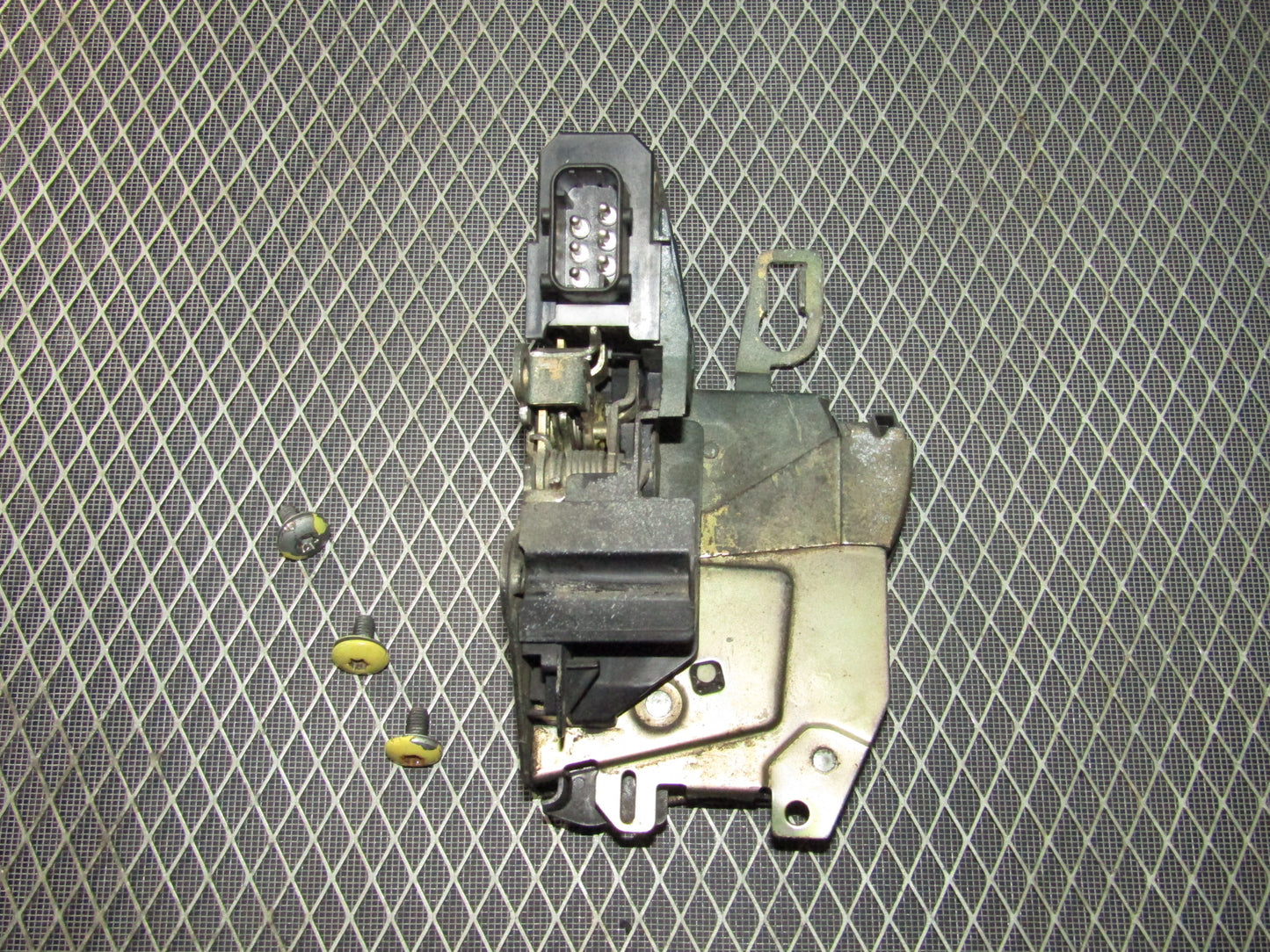 1992-1995 BMW 325 Sedan OEM Door Latch & Actuator - Front Left