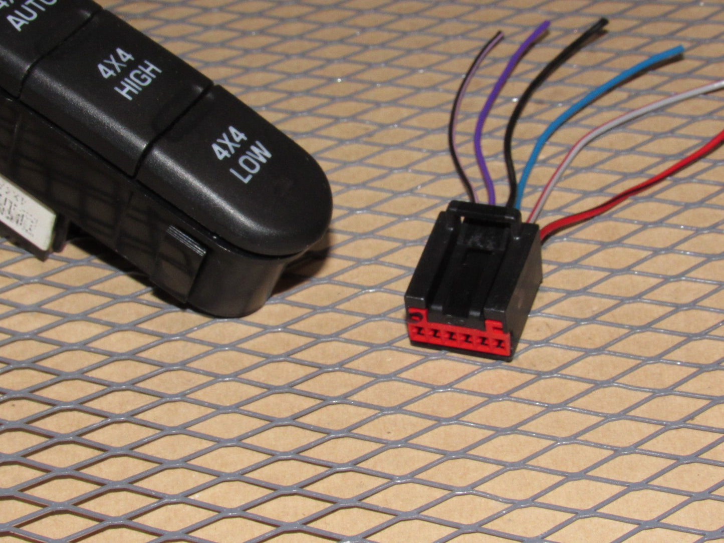 02 03 04 05 Ford Explorer OEM 4x4 Auto High Low Switch Pigtail Harness Connector