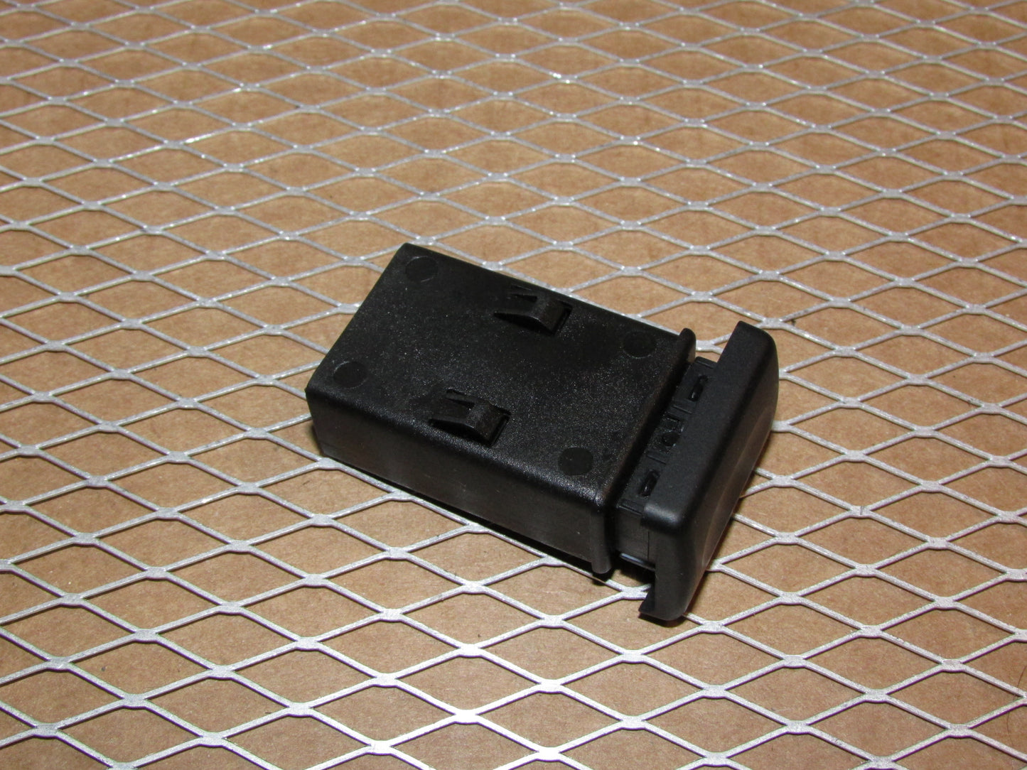 03 04 Land Rover Discovery 2 OEM Dash Blank Switch Filler Cap Cover