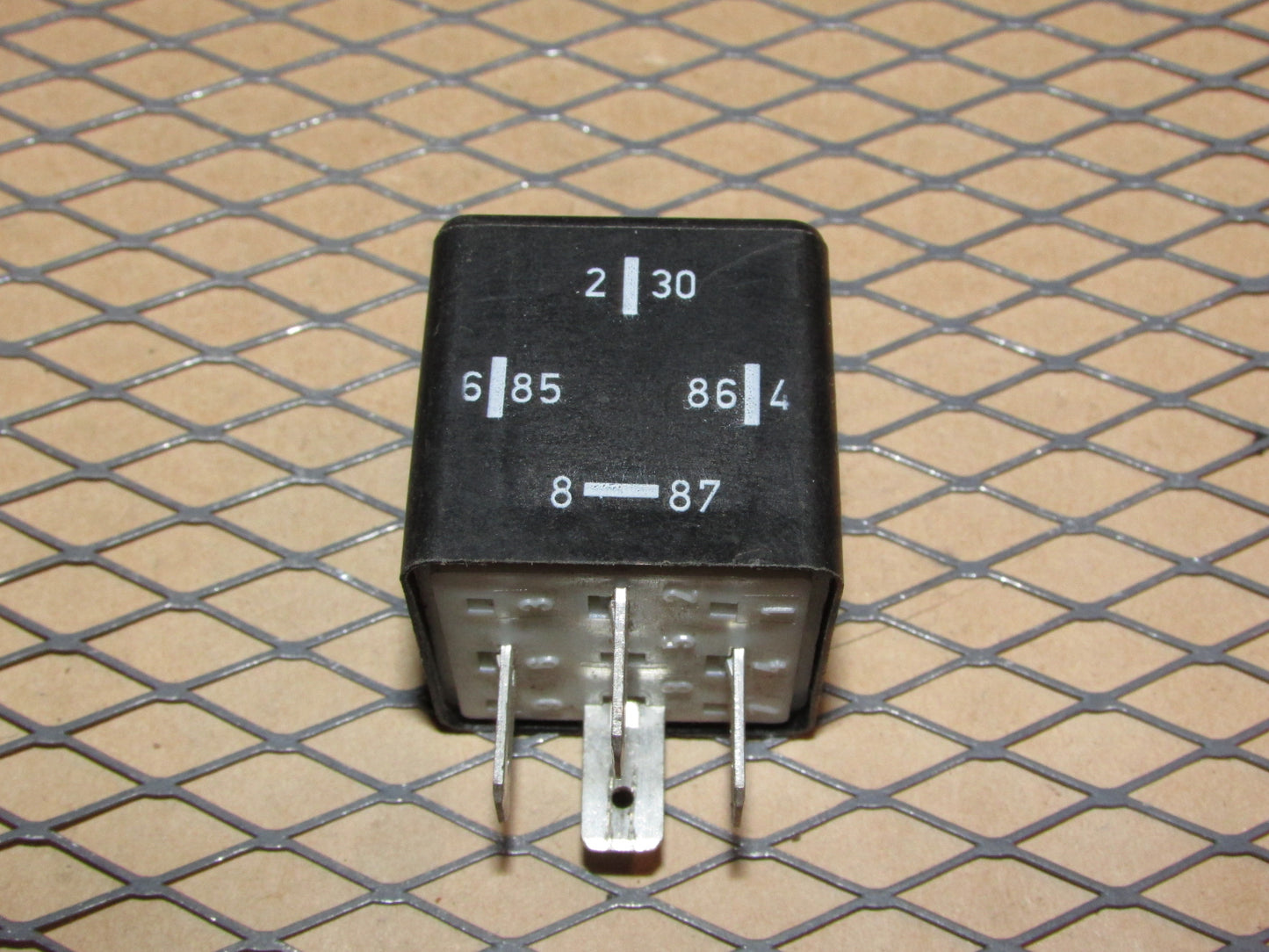 Audi & Volkswagen Relay (161) 1H0 906 383