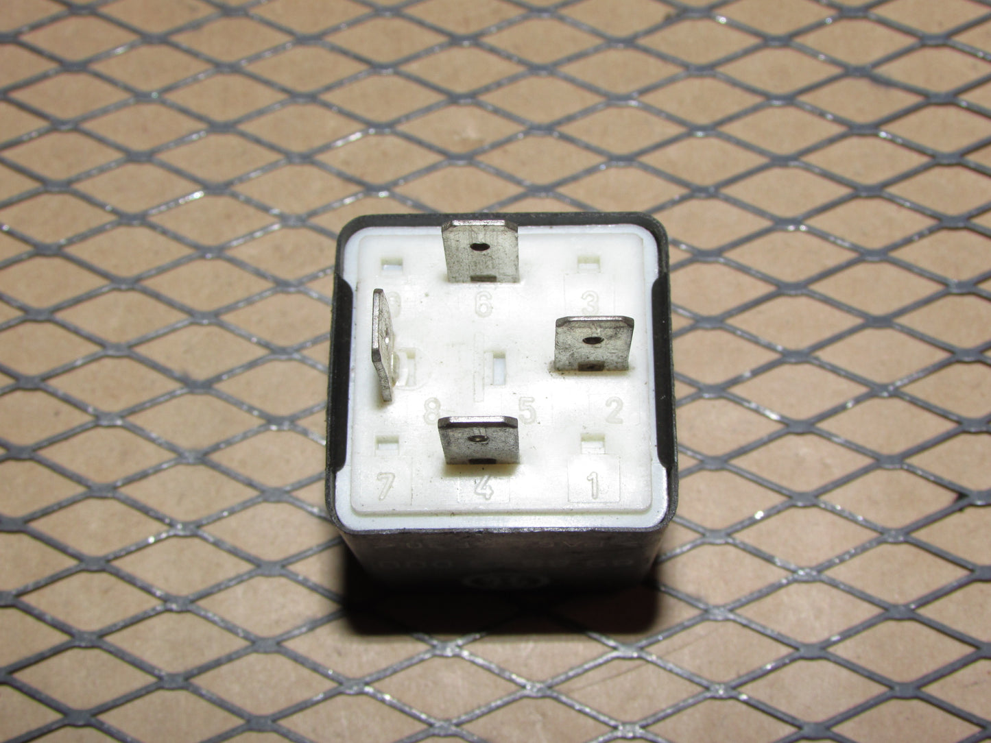 Audi & Volkswagen Relay (161) 1H0 906 383