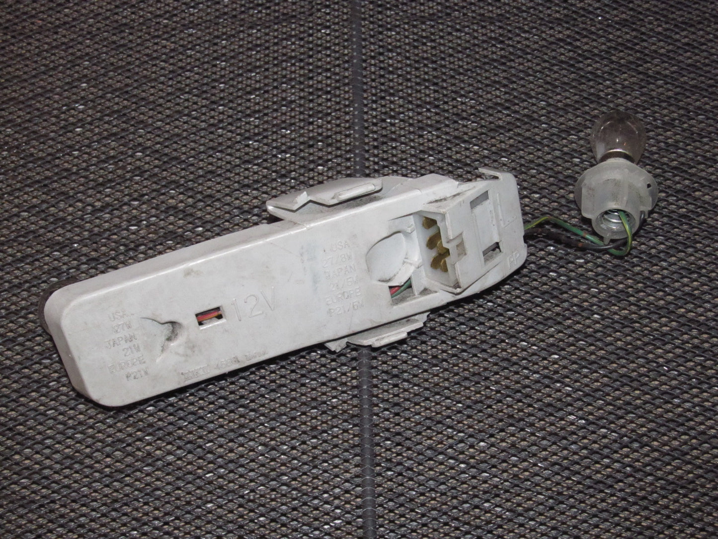 94 95 96 97 Mazda Miata OEM Tail Light Bulb Socket Panel - Left
