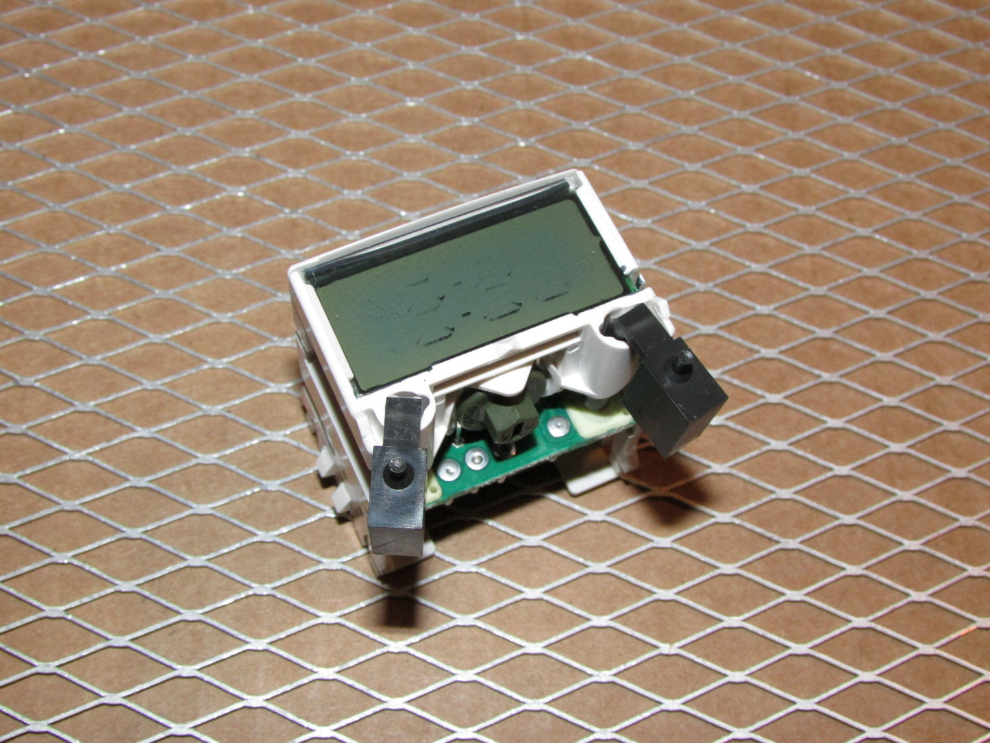 03 04 Land Rover Discovery 2 OEM Dash Clock