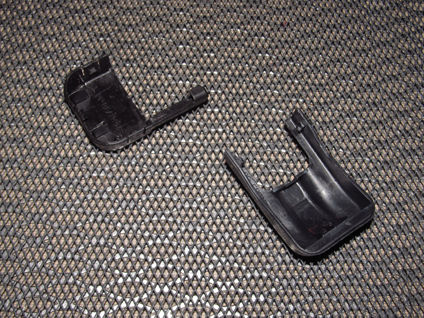 94 95 96 97 Mitsubishi 3000GT OEM Seat Track Cover Cap - Right