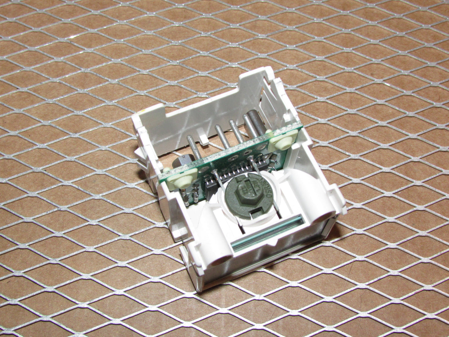 03 04 Land Rover Discovery 2 OEM Dash Clock