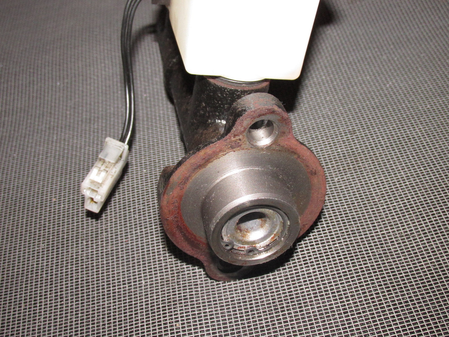 84 85 Mazda RX7 OEM 13B Master Brake Cylinder