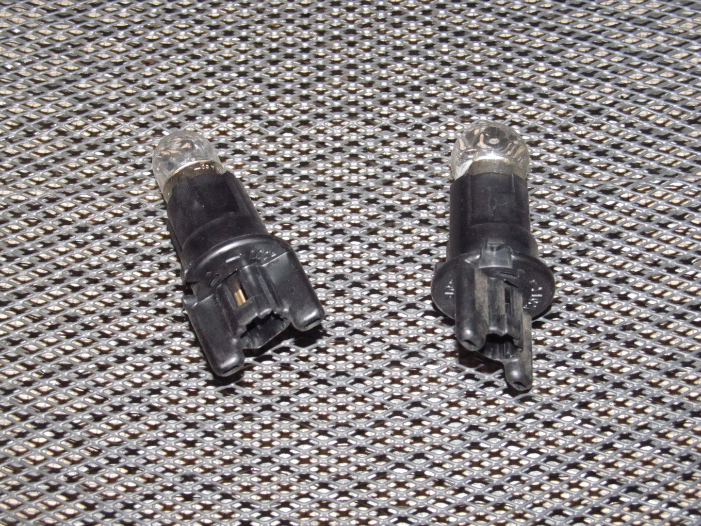 94 95 96 97 Mazda Miata OEM Rear License Plate Light Bulb Socket