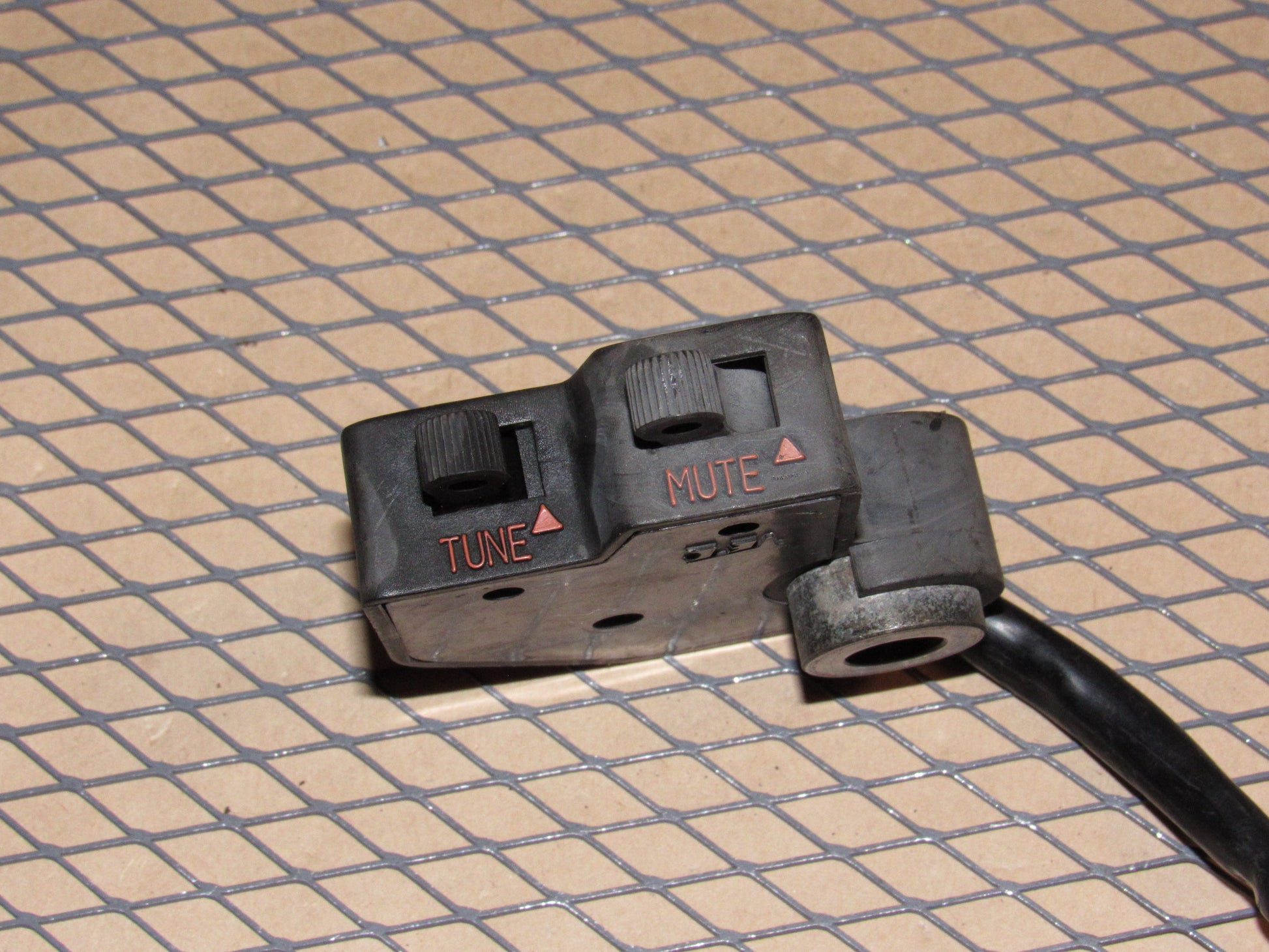 80 81 82 83 Honda Gold Wing GL1100 OEM Audio Radio Tune & Mute Switch
