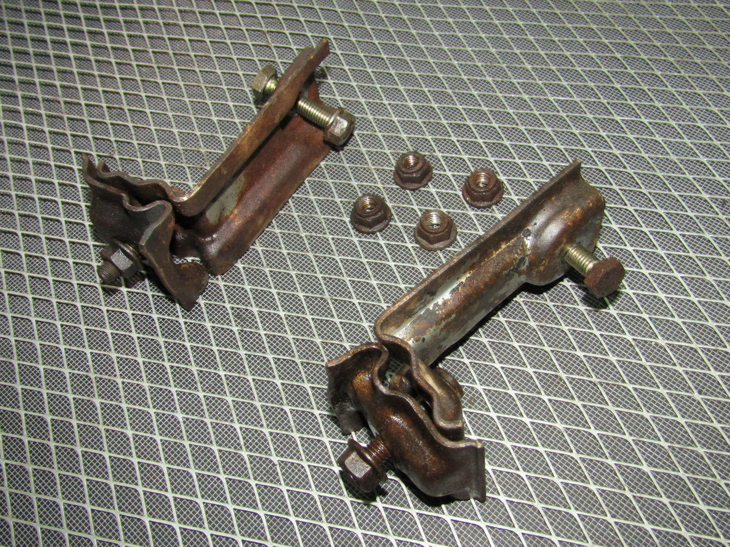 92 93 94 95 BMW 325 Sedan OEM Rear Muffler Mounting Bracket