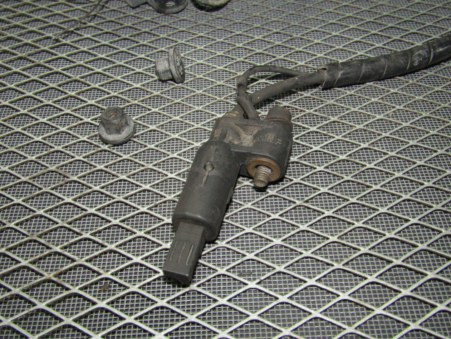 92 93 94 95 BMW 325 OEM Front Brake ABS Sensor - Left