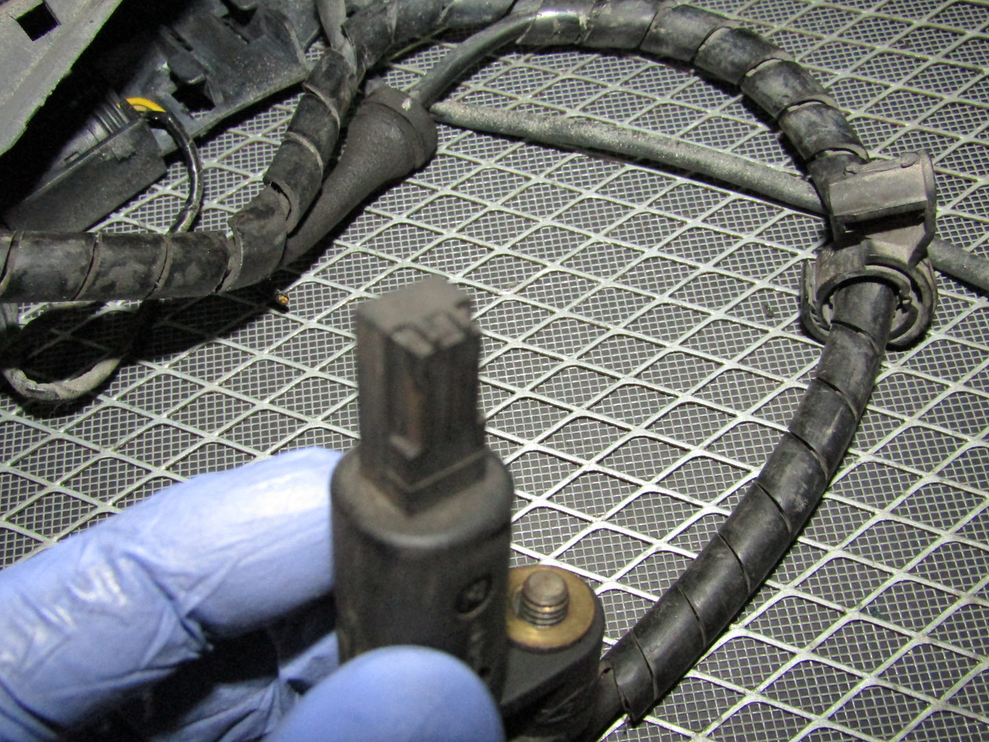 92 93 94 95 BMW 325 OEM Front Brake ABS Sensor - Left