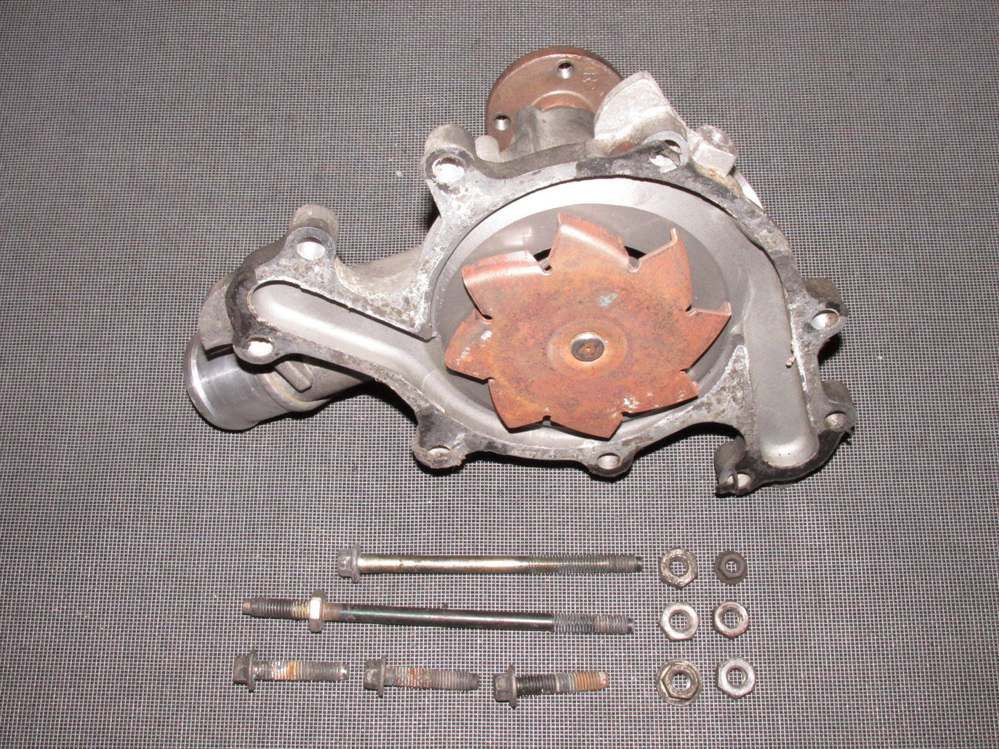 94 95 96 97 Ford Mustang V6 Water Pump