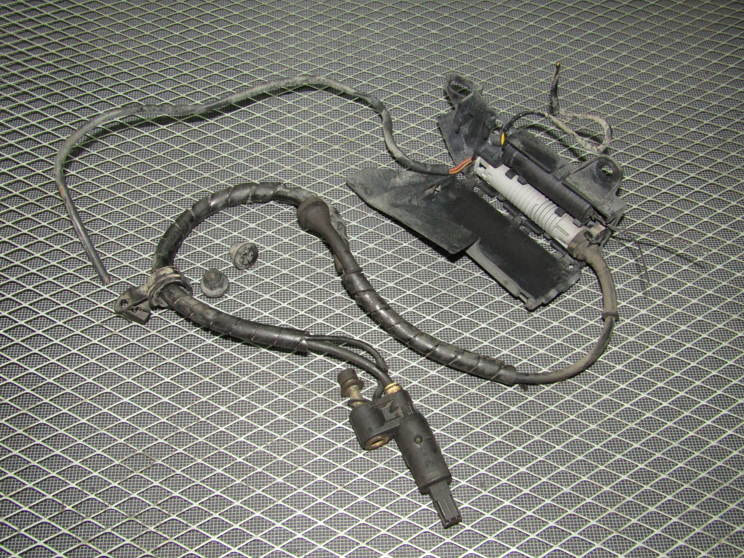 92 93 94 95 BMW 325 OEM Front Brake ABS Sensor - Left