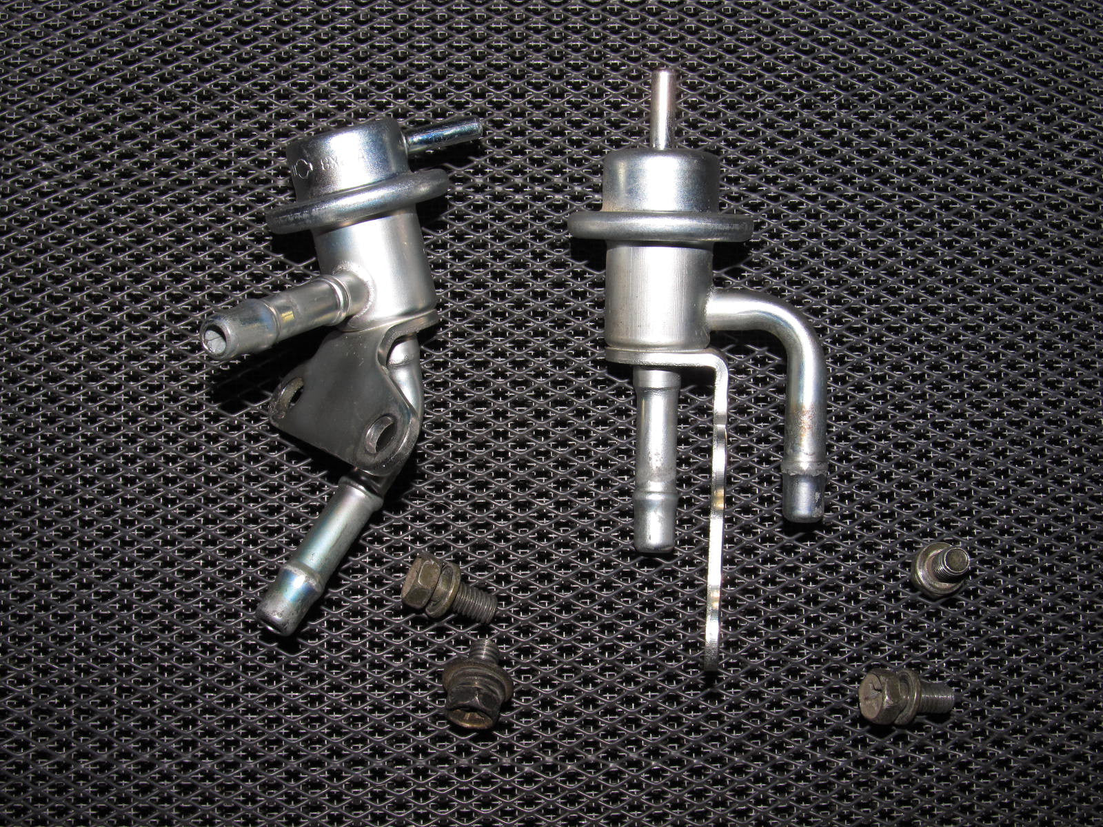 90 91 92 93 94 95 96 Nissan 300zx OEM Fuel Pressure Regulator - Set