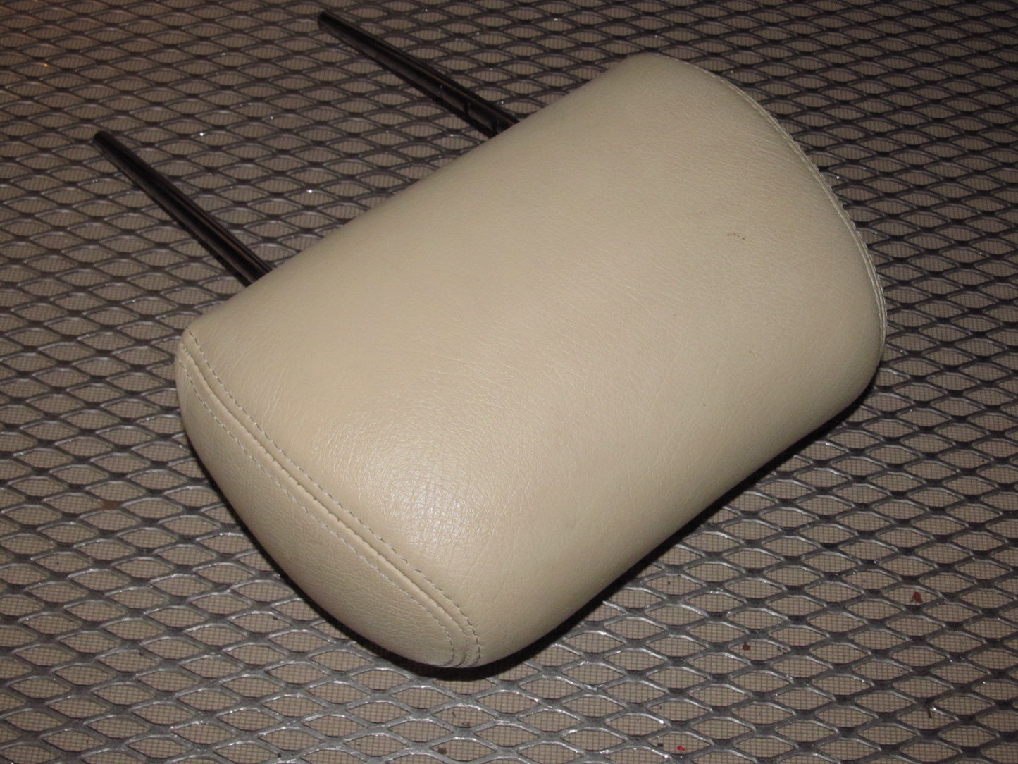 94 95 96 97 Mitsubishi 3000GT OEM Front Seat Leather Head Rest - Right