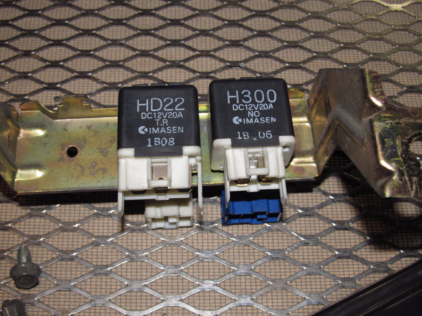 90 91 92 93 Mazda Miata OEM Engine Relay Box