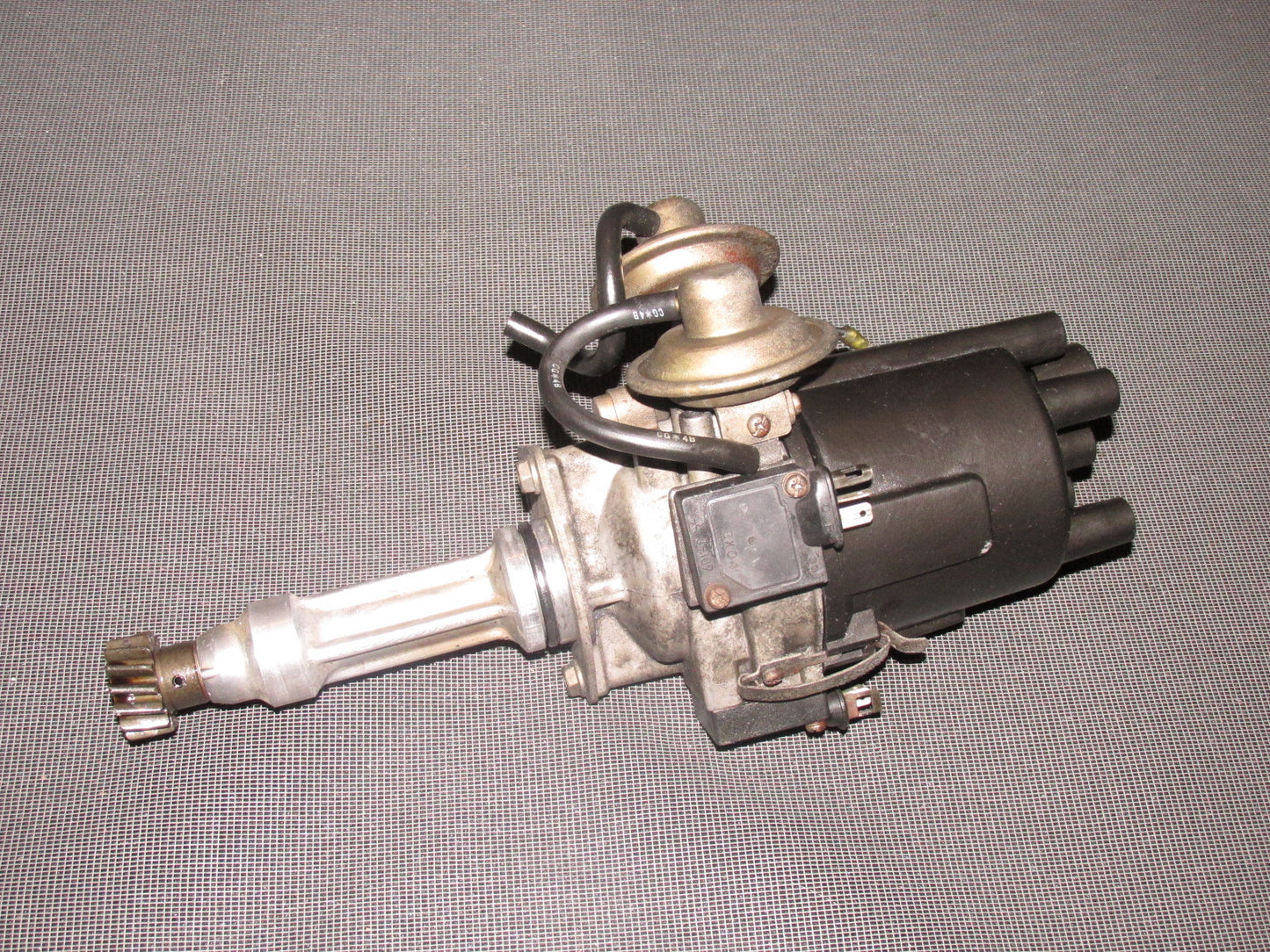 84 85 Mazda RX7 OEM 13B Ignition Distributor