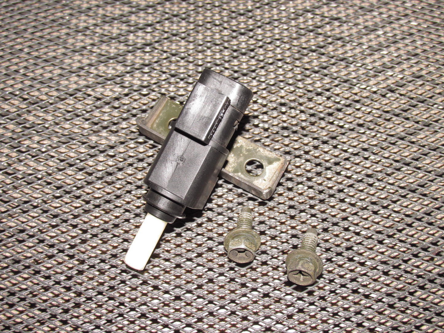 90 91 92 93 94 95 96 Nissan 300zx OEM Hood Alarm Switch