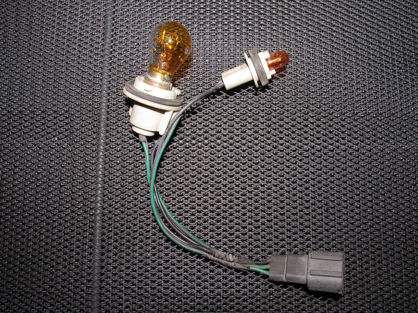 90 91 92 93 94 95 96 Nissan 300zx OEM Turn Signal Bulb Socket