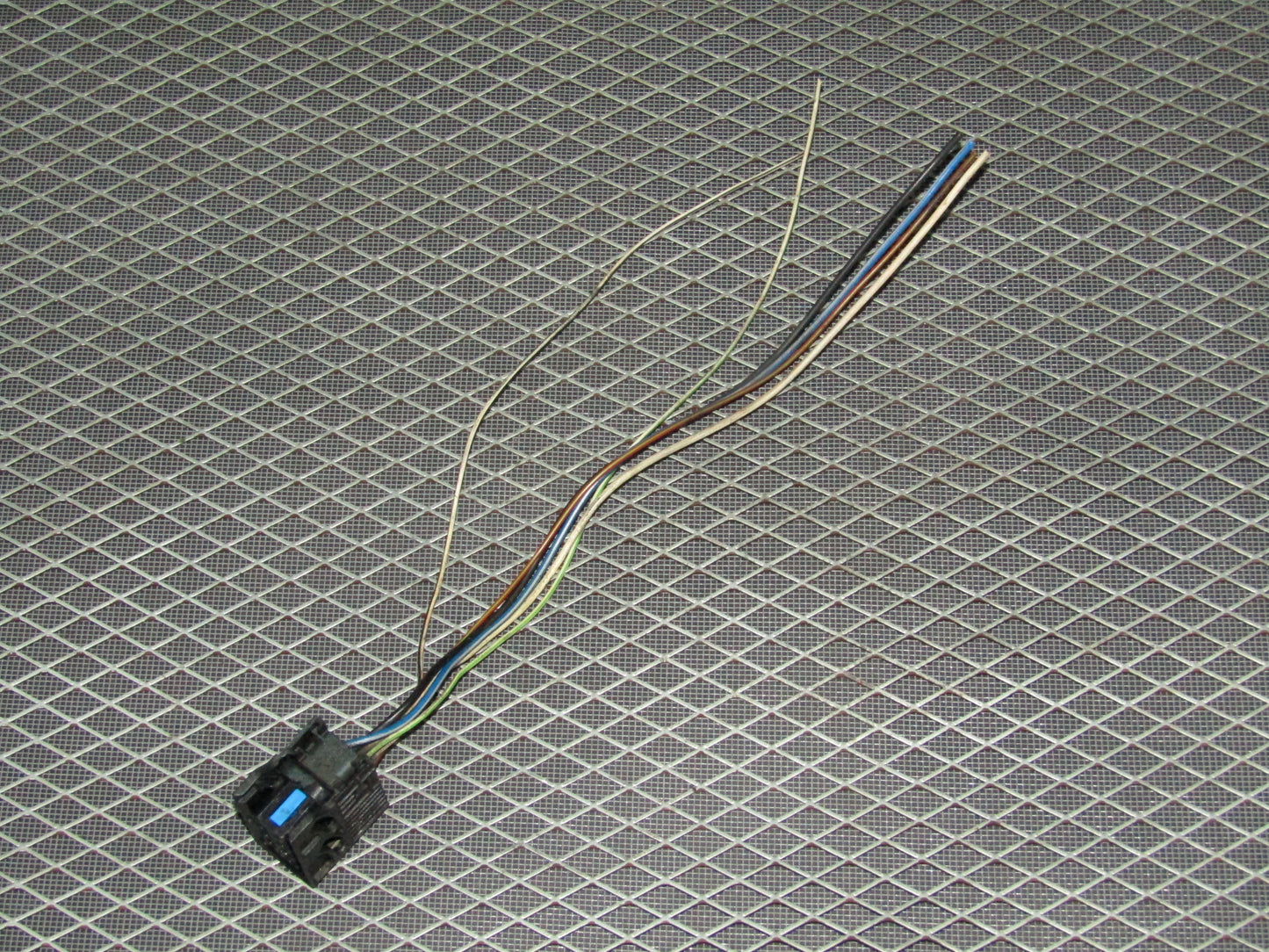 1992-1995 BMW 325 Sedan OEM Door Latch & Actuator Pigtail Harness - Front Right