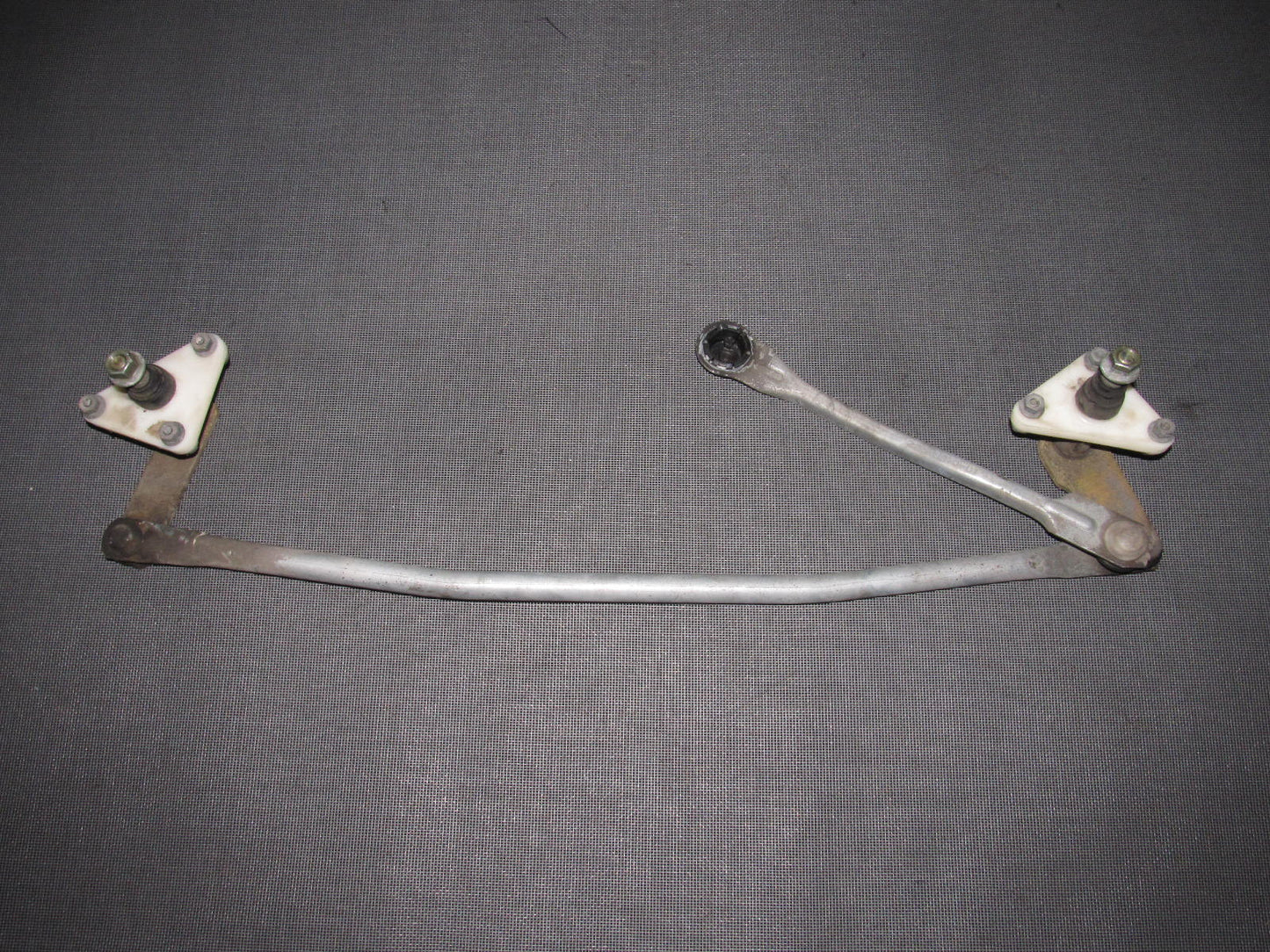 90 91 92 93 94 95 96 Nissan 300zx OEM Wiper Linkage - Front