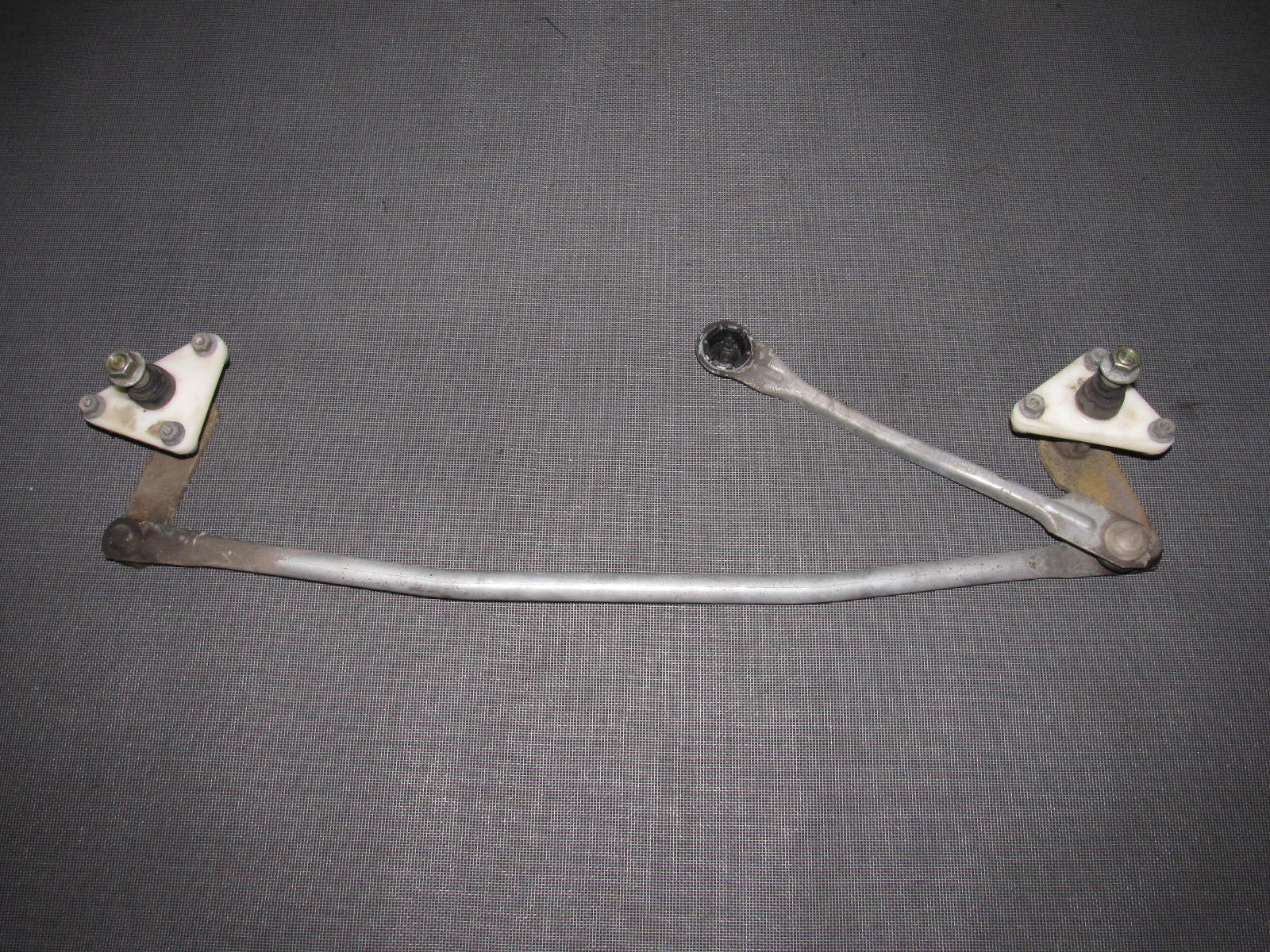 90 91 92 93 94 95 96 Nissan 300zx OEM Wiper Linkage - Front