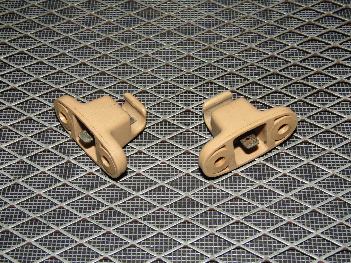 1992-1995 BMW 325 OEM Sun Visor Holder