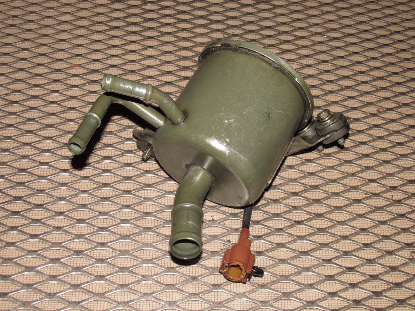90 91 92 93 94 95 96 Nissan 300zx OEM Power Steering Reservoir Tank - Twin Turbo