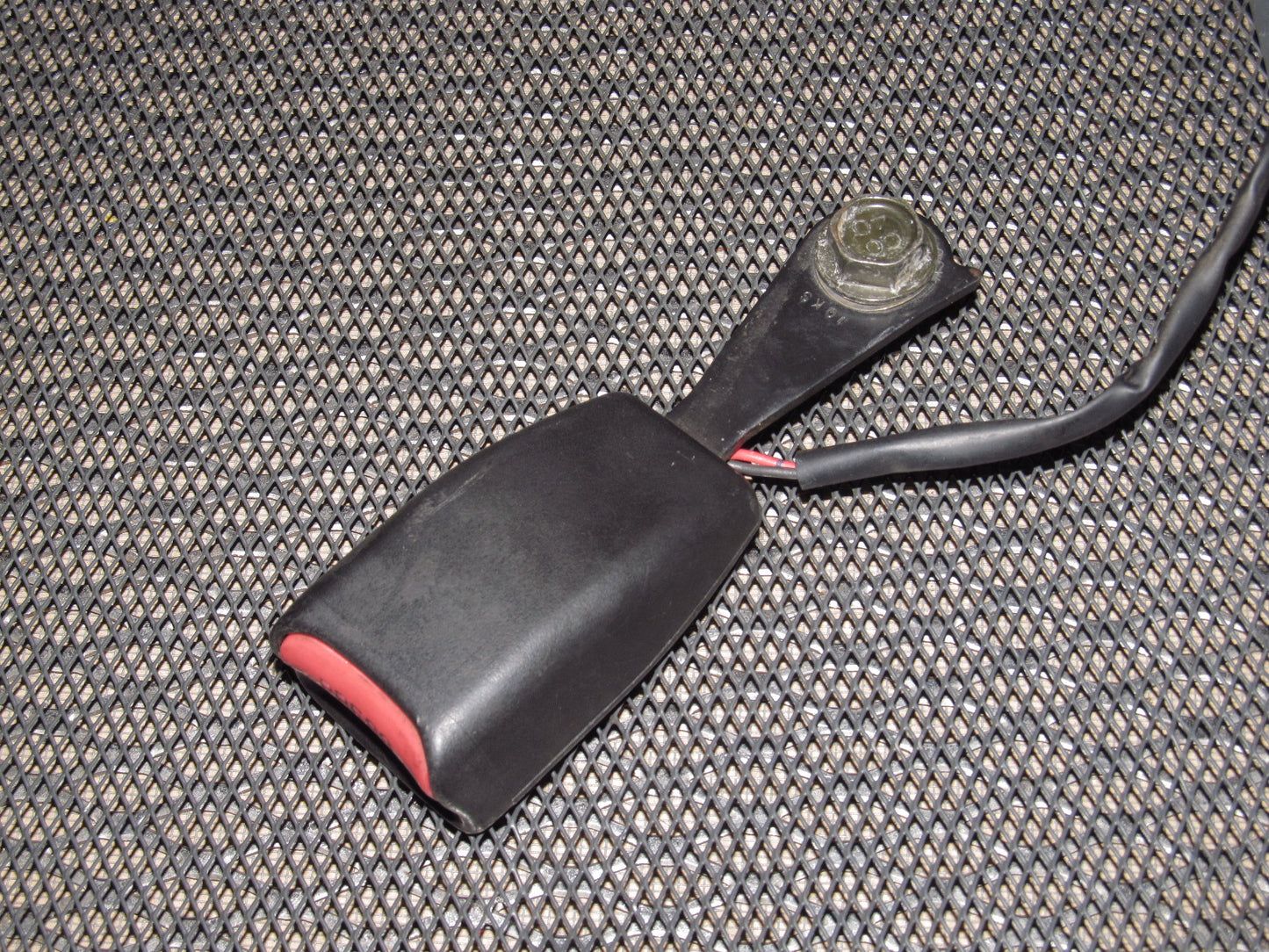 94 95 96 97 Mazda Miata OEM Front Seat Belt Buckle - Left