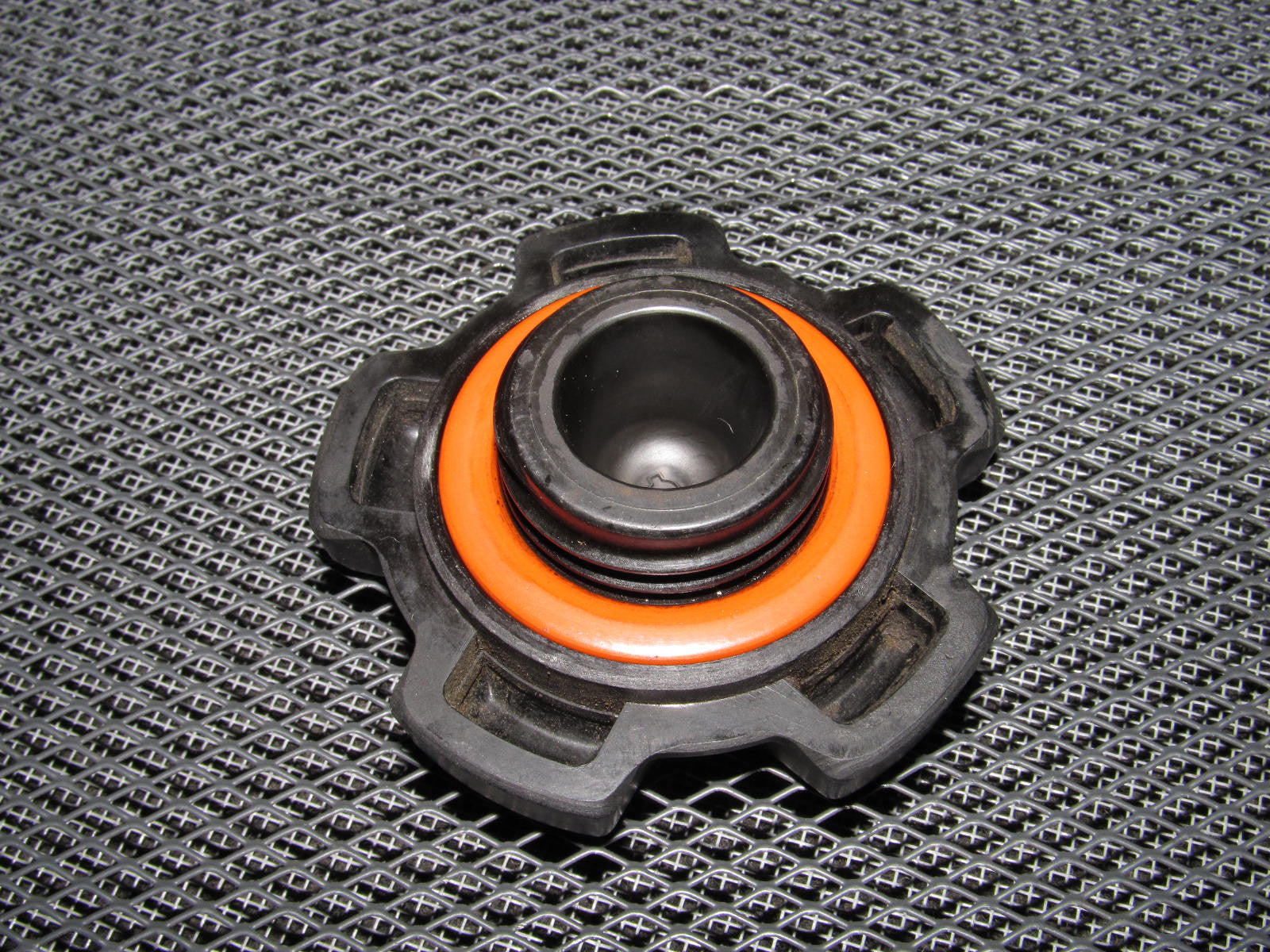 90 91 92 93 94 95 96 Nissan 300zx OEM Engine Oil Filler Cap