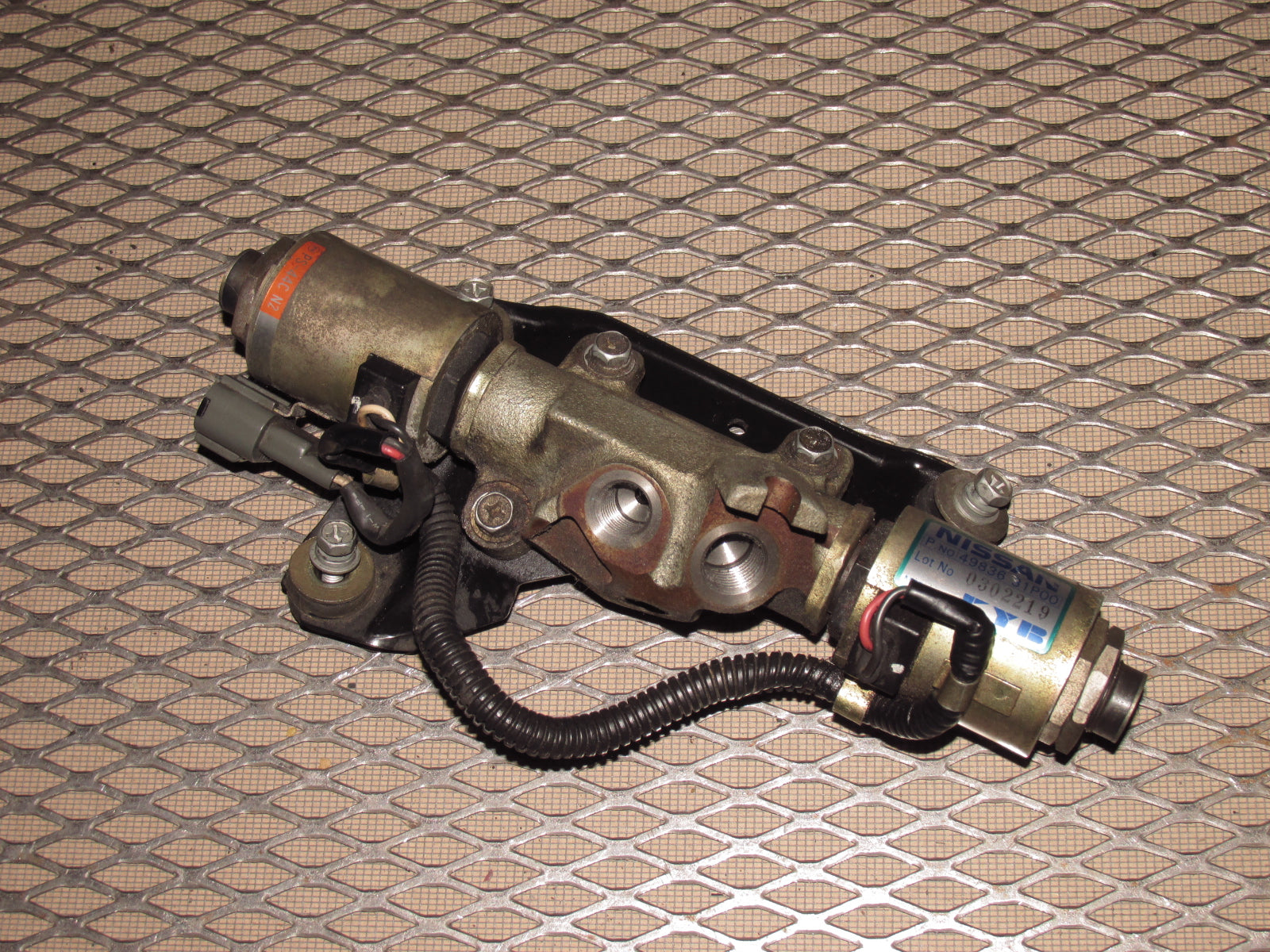 90 91 92 93 94 95 96 Nissan 300zx OEM Hicas Rear Power Steering Motor Pump Actuator