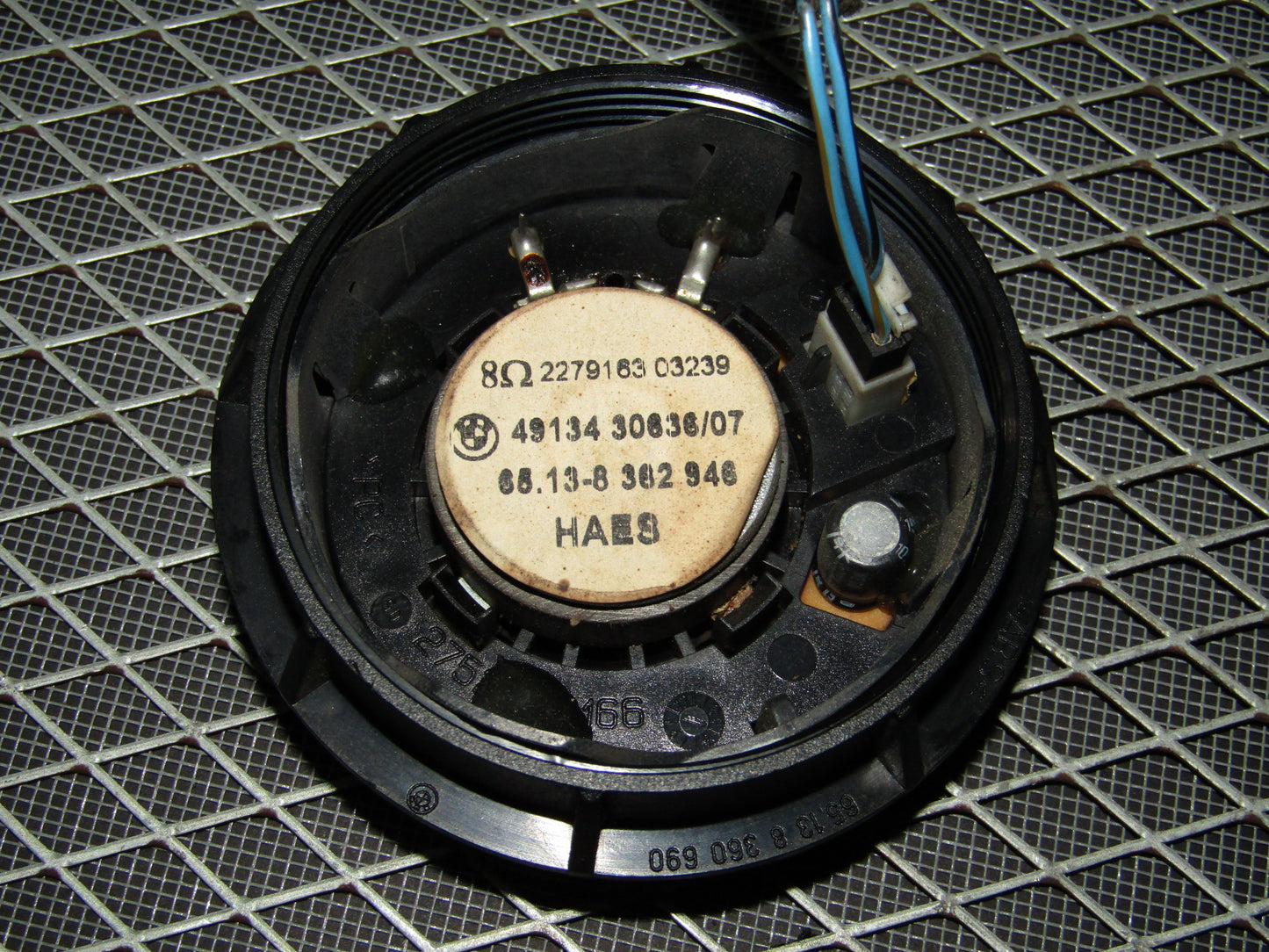 1992-1995 BMW 325 Sedan OEM Front Door Speaker - Right