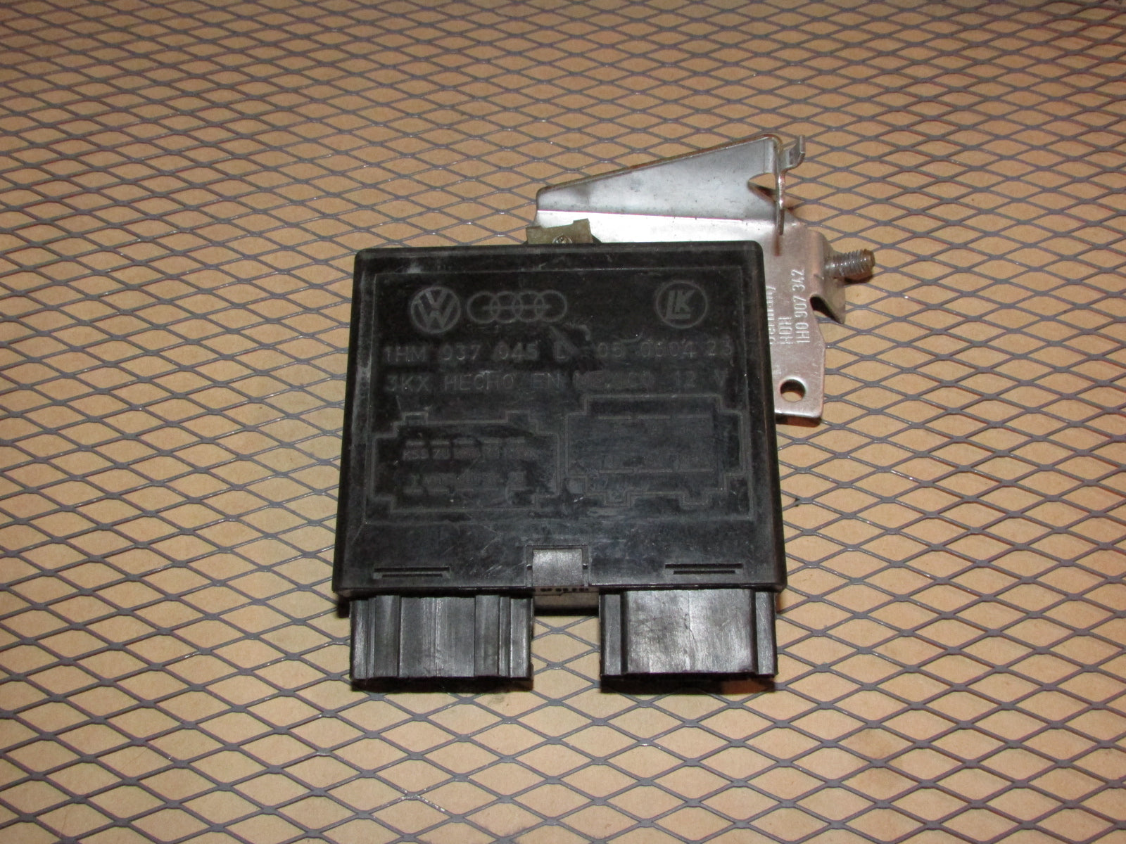 93 94 95 96 97 98 Volkswagen Jetta OEM Anti Theft Alarm Module