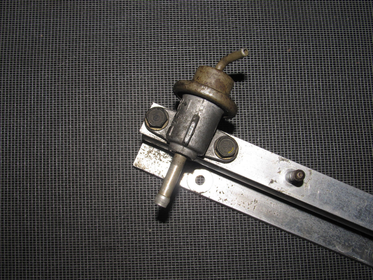 93 94 95 Honda Del Sol B16A OEM Fuel Rail And Regulator