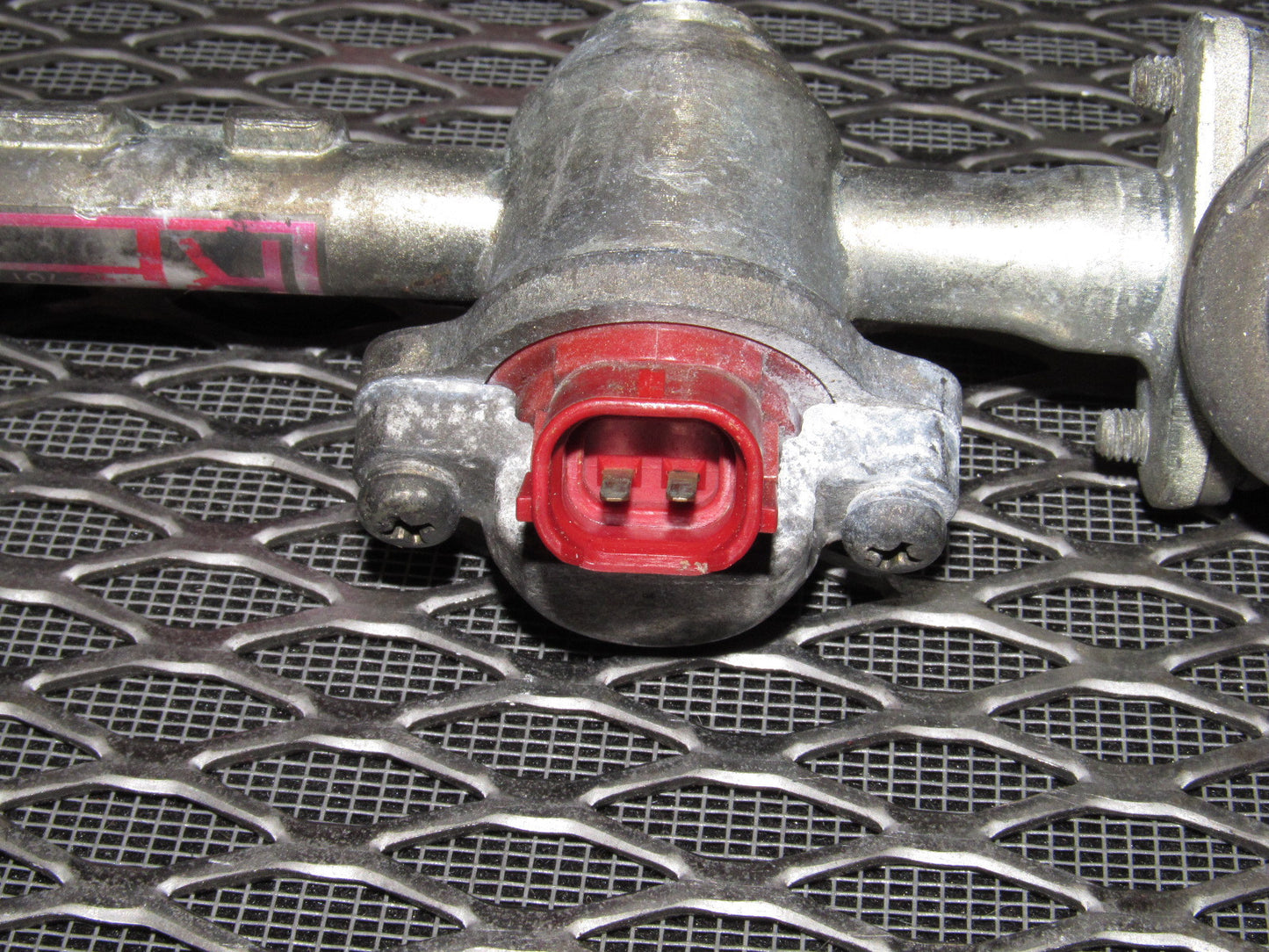 Subaru 2.5L OEM Fuel Rail & Injector