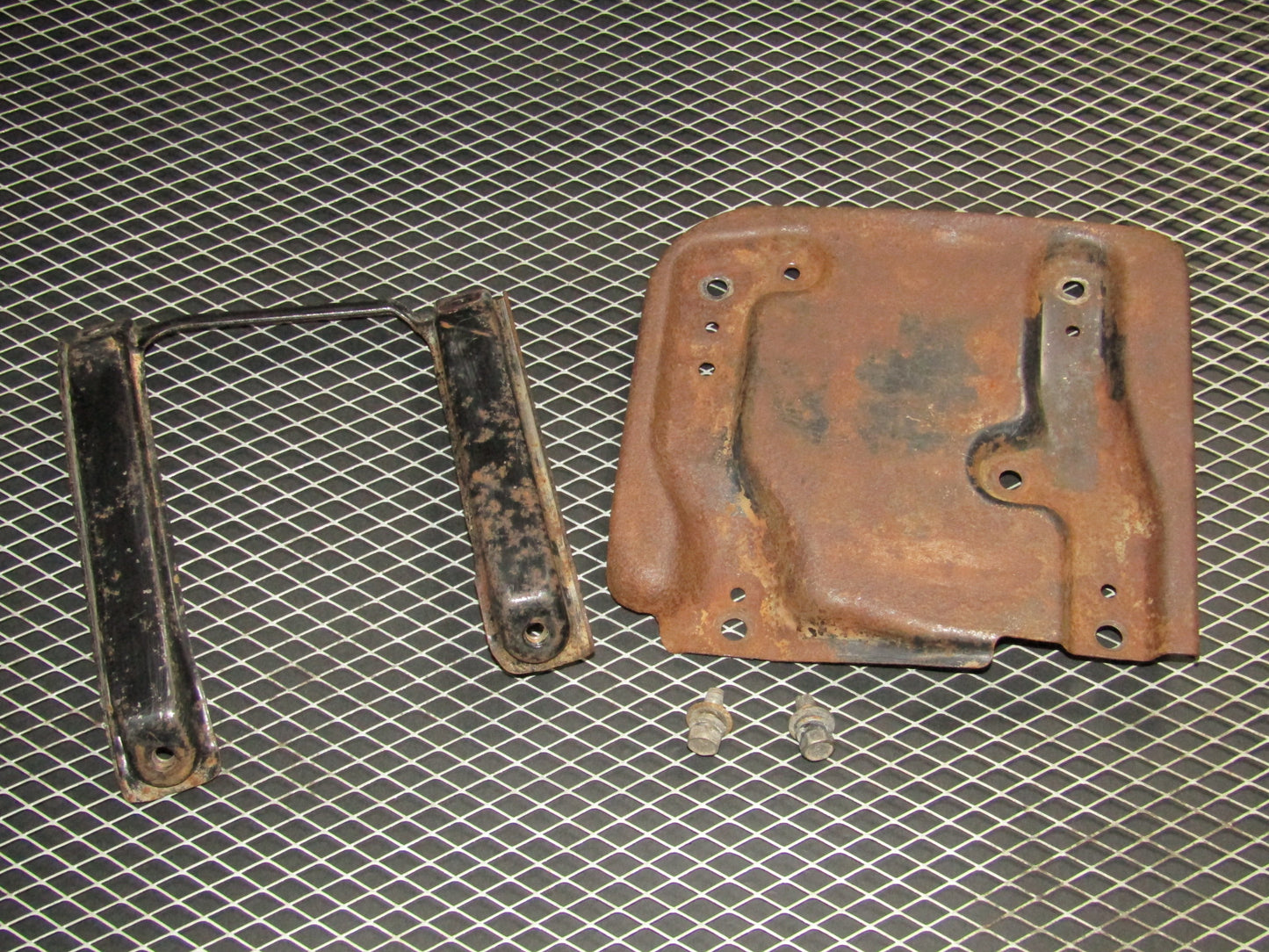 94 95 96 97 Mitsubishi 3000GT NA OEM Battery Tray & Bracket