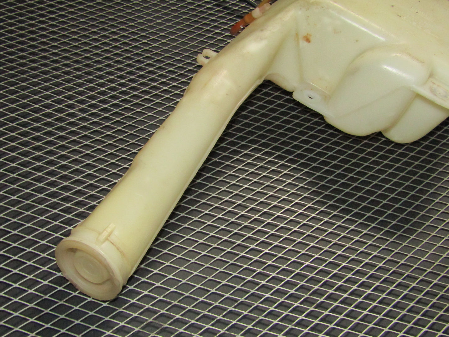 94 95 96 97 Mitsubishi 3000GT NA OEM Front Wiper Reservoir Tank & Pump