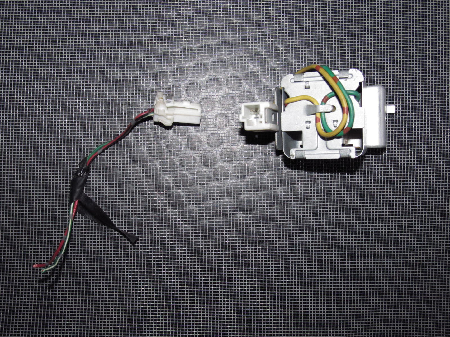 89-90 Nissan 240SX OEM Door Chime Buzzer Relay 26350-40F00