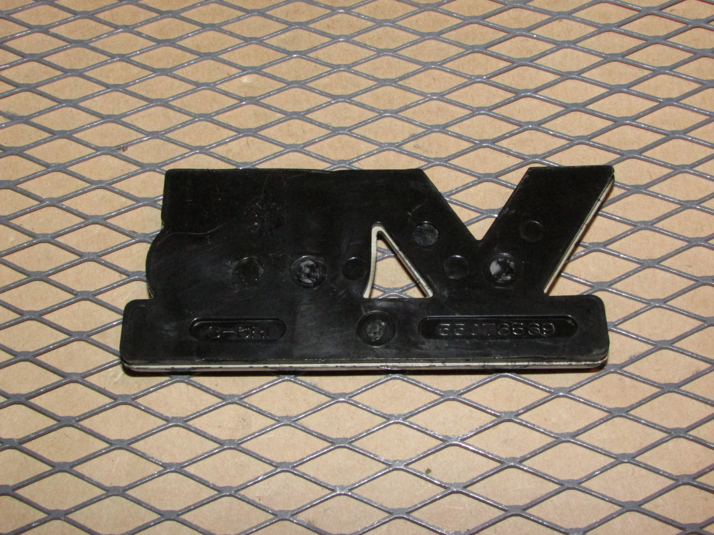 94 95 96 97 98 99 00 01 Dodge Ram OEM Front Door V6 Magnum Emblem Badge