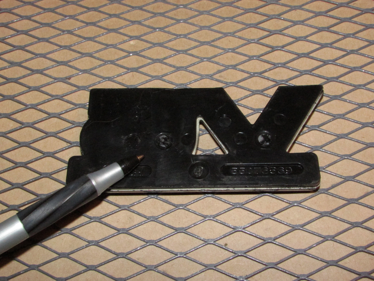 94 95 96 97 98 99 00 01 Dodge Ram OEM Front Door V6 Magnum Emblem Badge