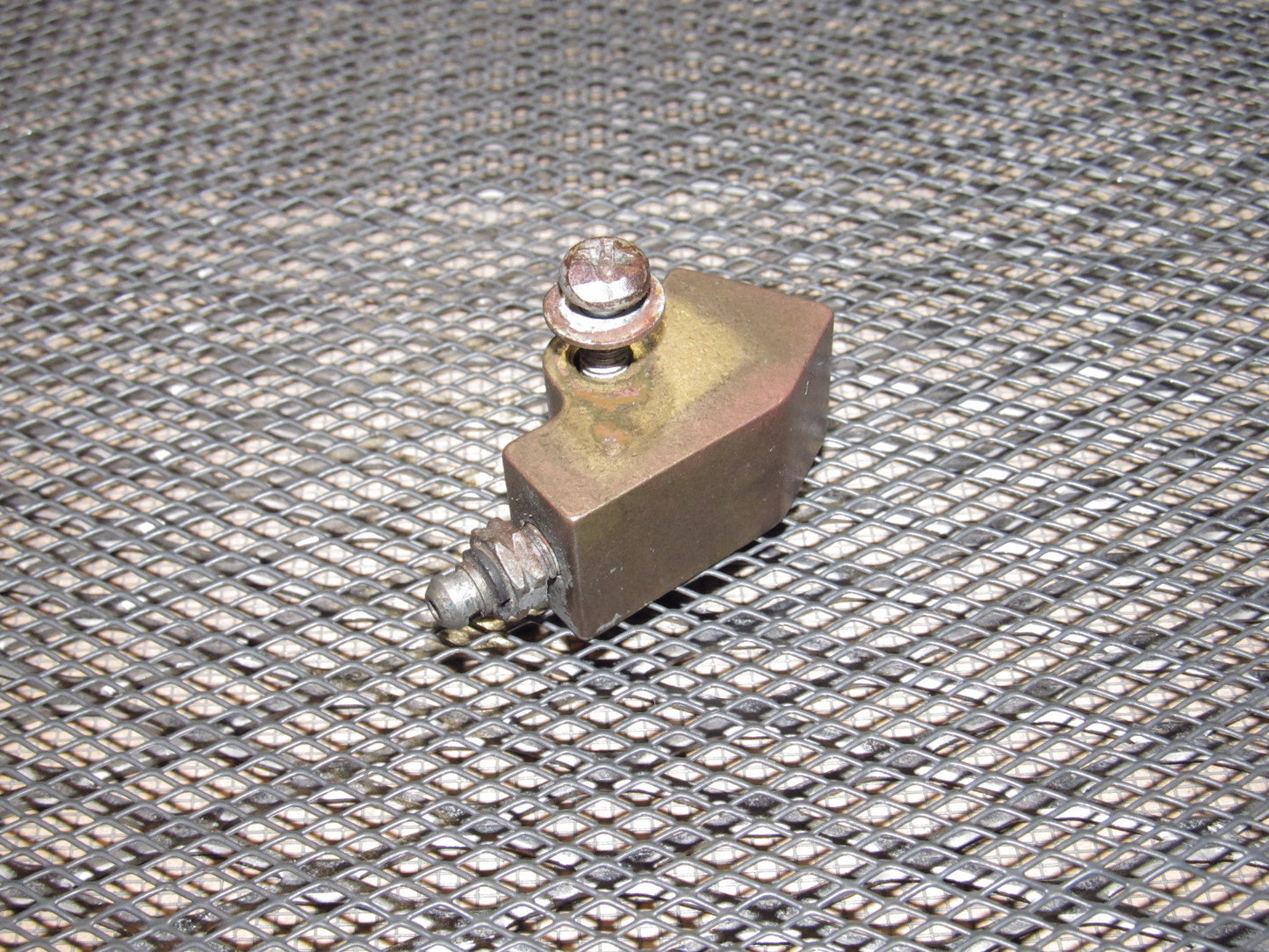 90-96 Nissan 300zx OEM 300zx Clutch Bleed Valve