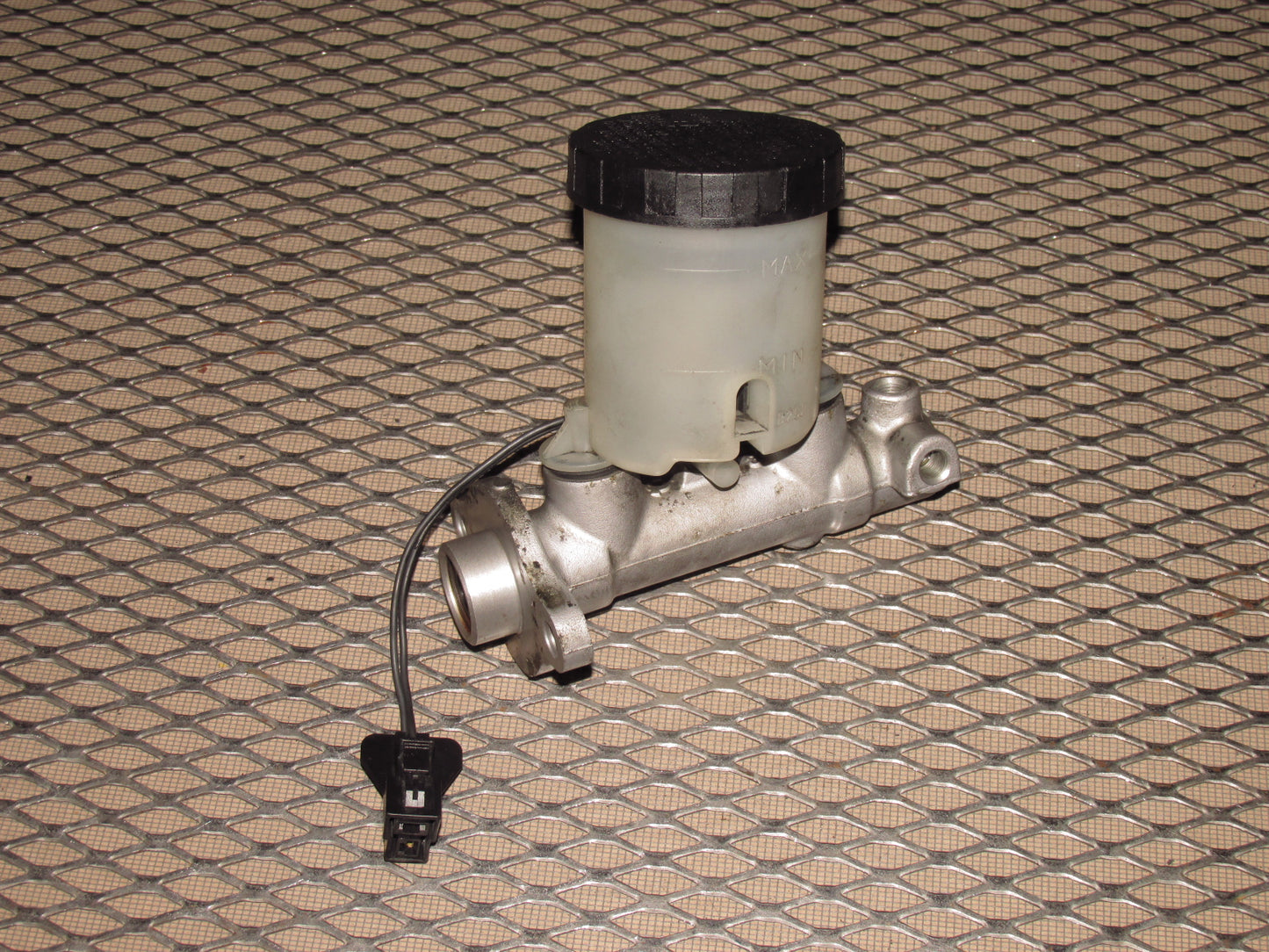 94 95 96 97 Mazda Miata OEM Master Brake Cylinder