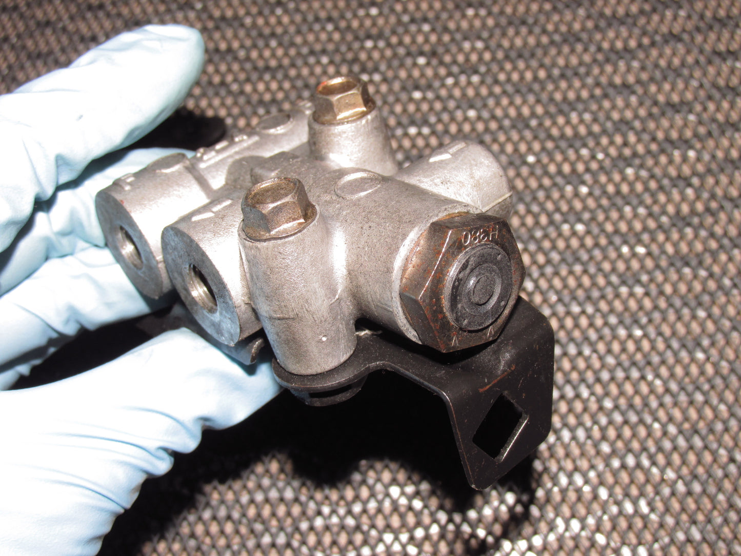 94 95 96 97 Mazda Miata OEM Brake Proportional Valve