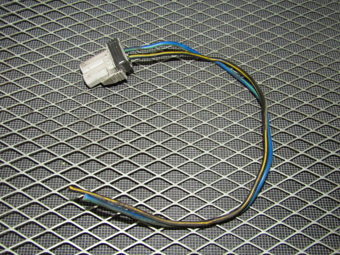 1992-1995 BMW 325 Sedan Window Motor Pigtail Harness - Rear Left