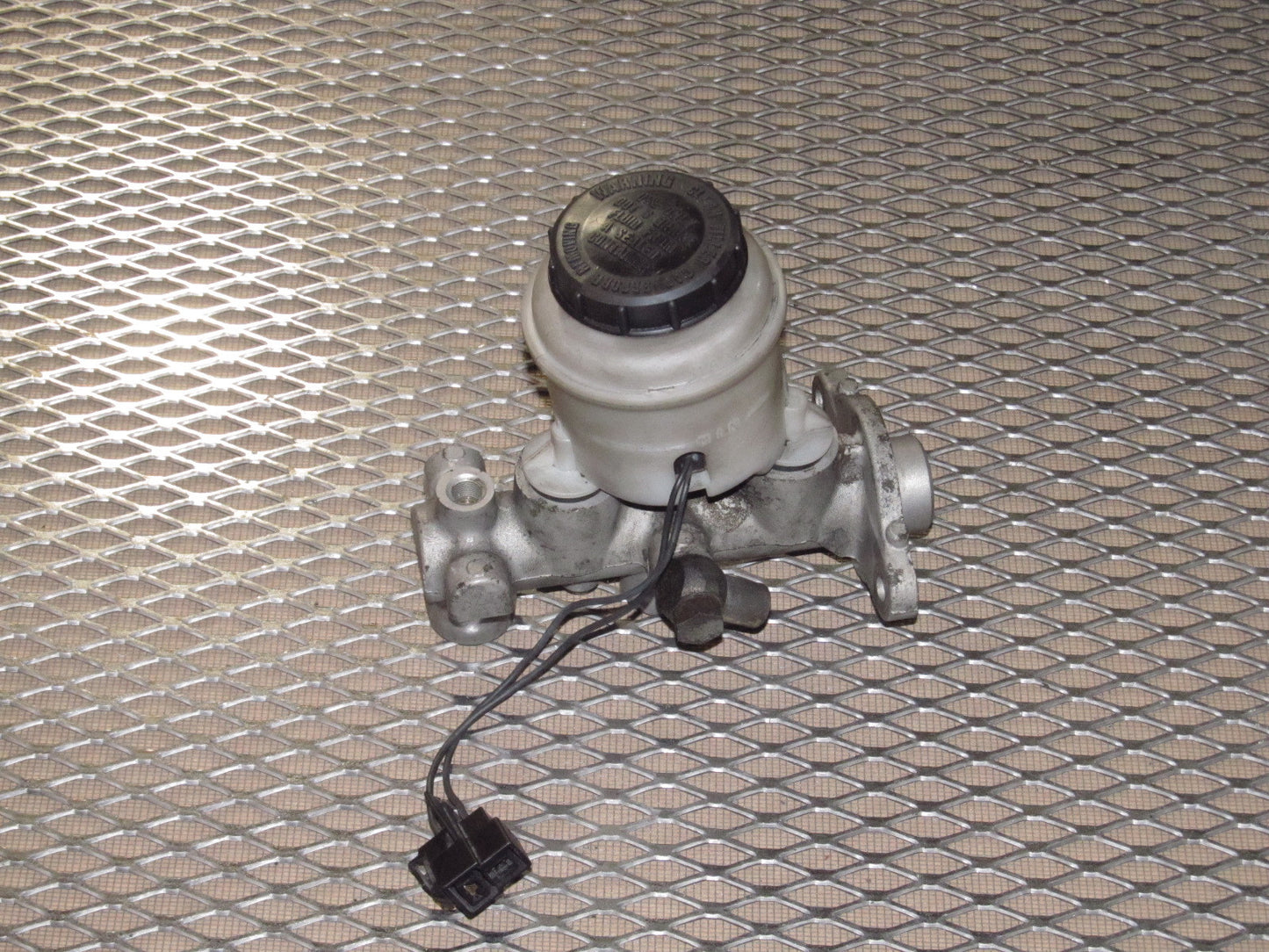 90 91 92 93 Mazda Miata OEM Brake Master Cylinder