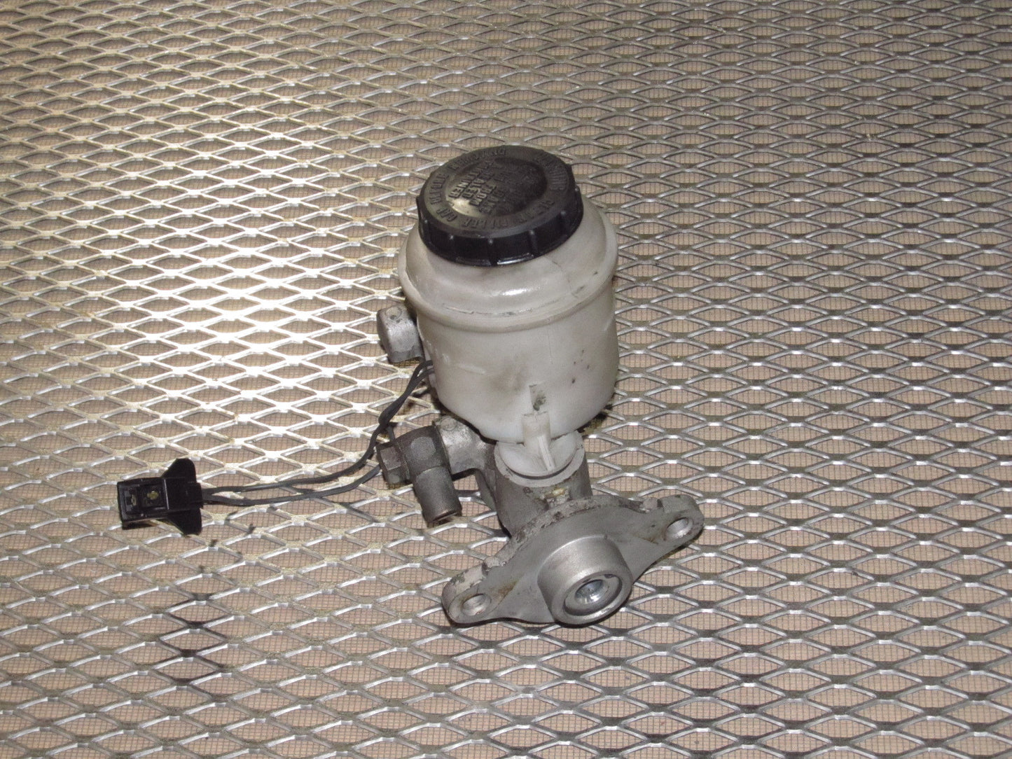 90 91 92 93 Mazda Miata OEM Brake Master Cylinder