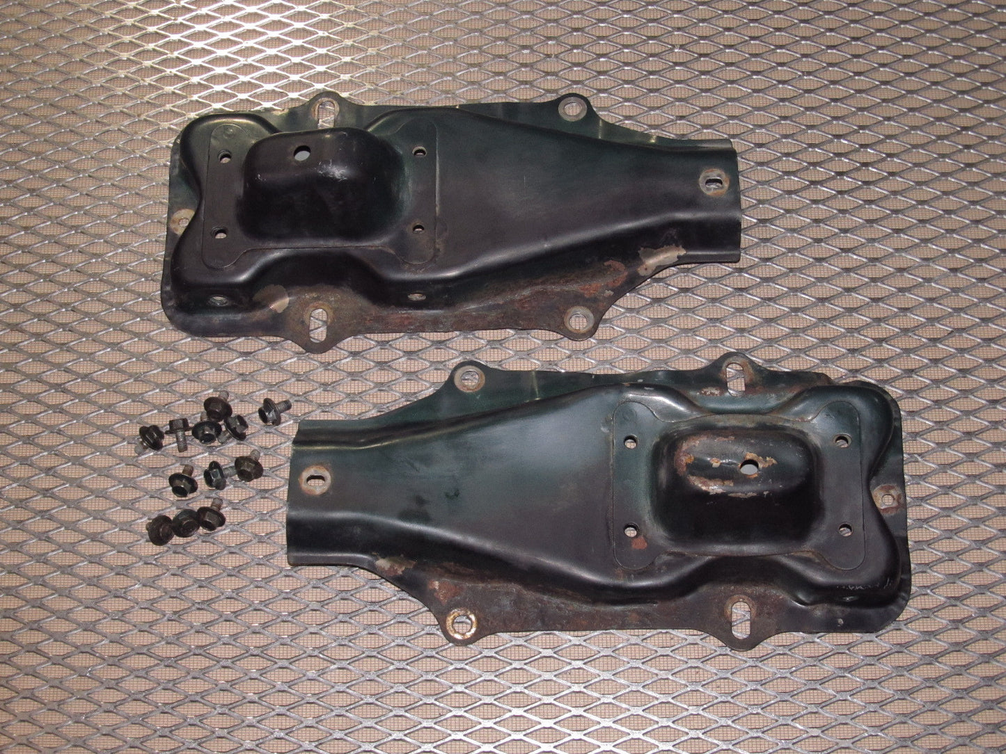 90 91 92 93 Mazda Miata OEM Front Bumper Reinforcement Bar Bracket