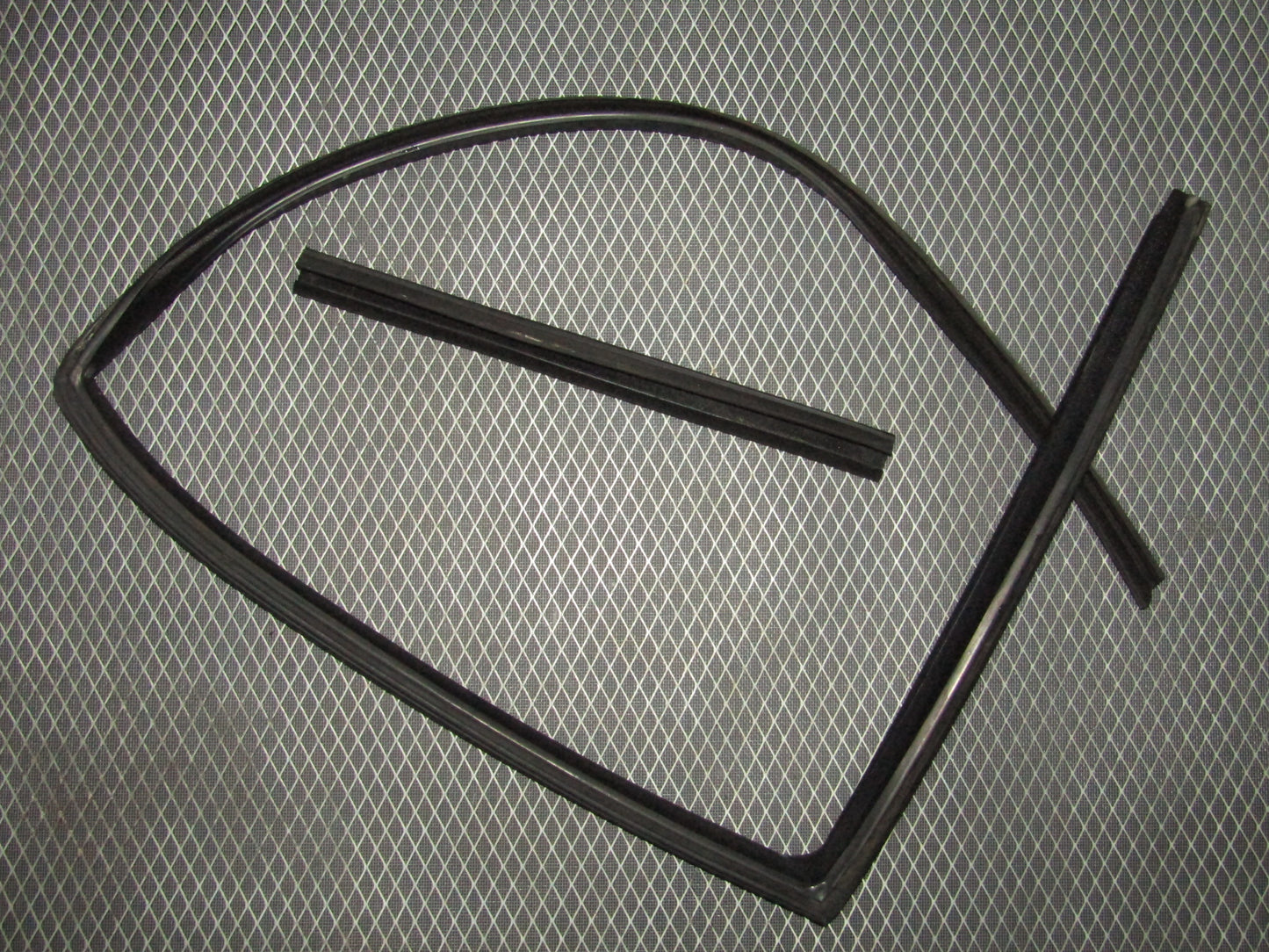 1992-1995 BMW 325 Sedan OEM Door Window Weather Stripping - Rear Left