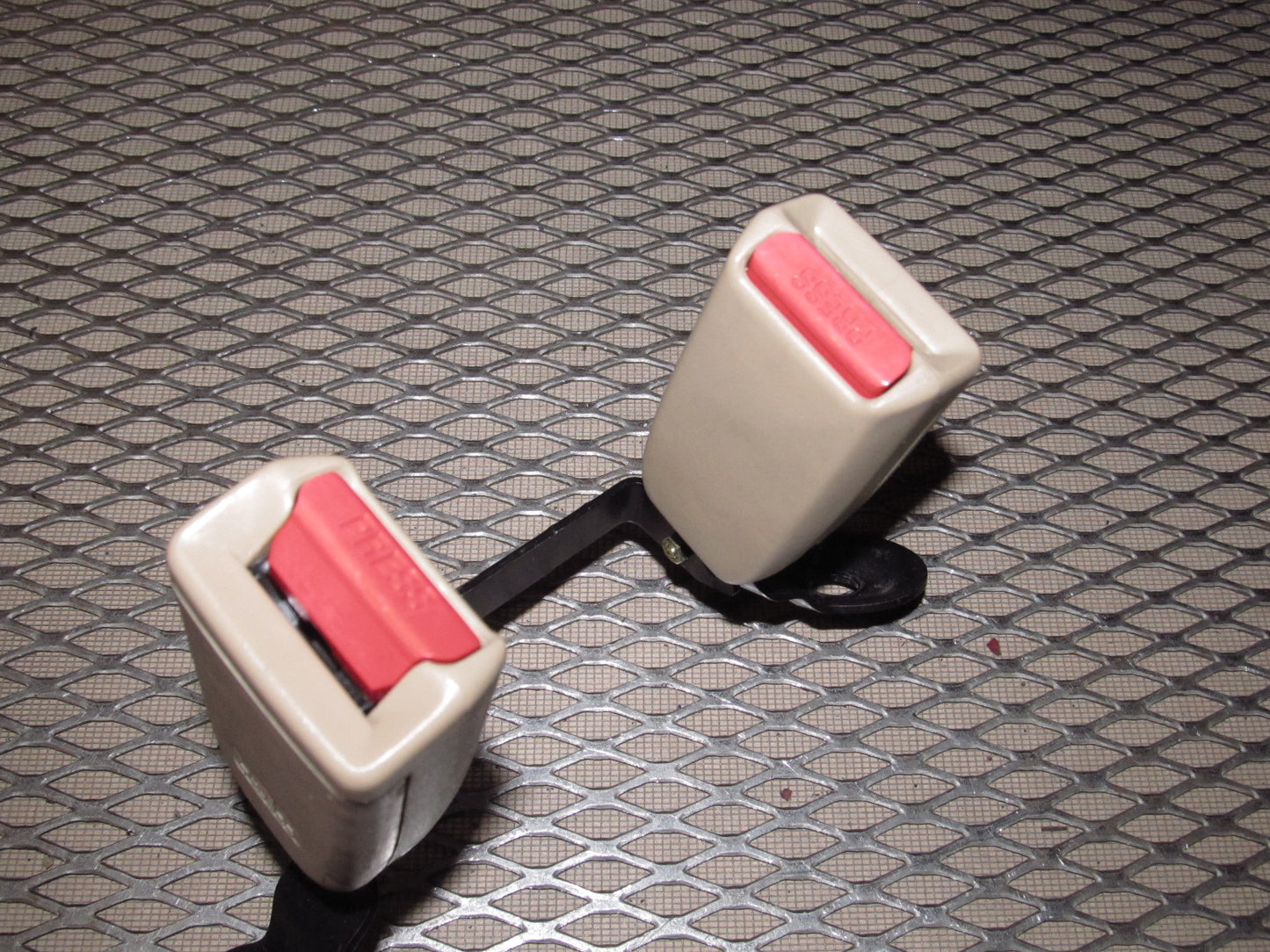 94 95 96 97 Mitsubishi 3000GT OEM Rear Seat Belt Receiver Buckle