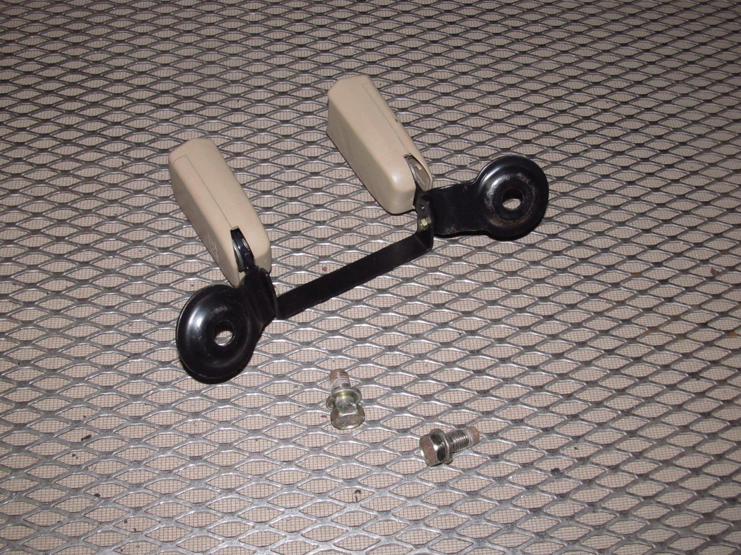 94 95 96 97 Mitsubishi 3000GT OEM Rear Seat Belt Receiver Buckle